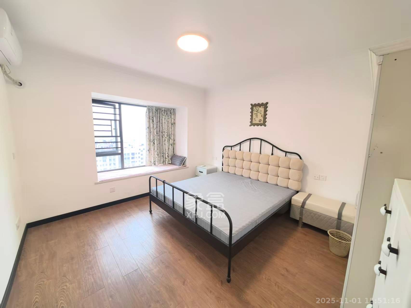 荣盛城  3室2厅2卫    3200.0元/月 荣盛城  3室2厅2卫    3200.0元/月室内图