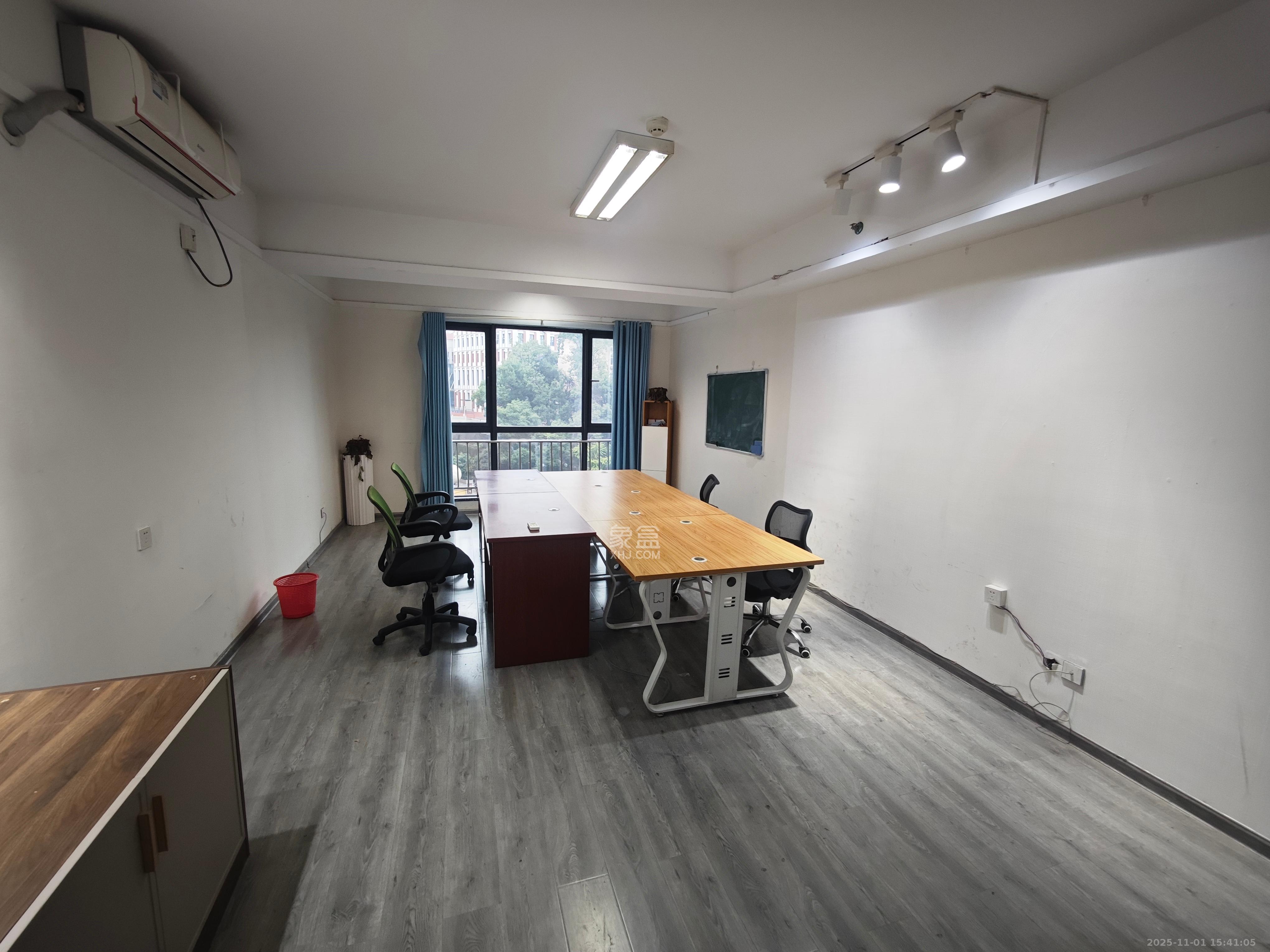 德思勤城市广场(宝格丽公寓) 1室1厅1卫 2200.0元/月 德思勤城市广场(宝格丽公寓) 1室1厅1卫 2200.0元/月室内图