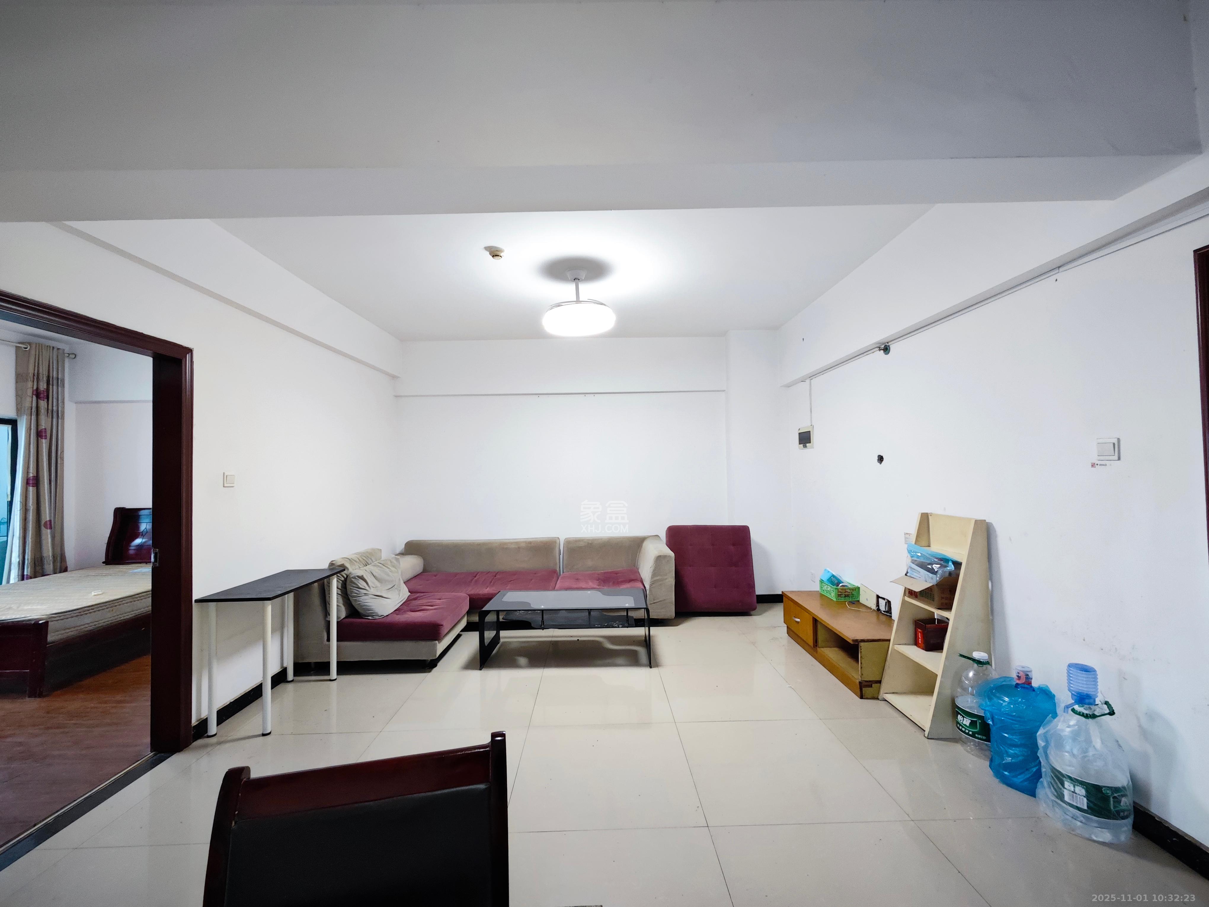 名富公寓 2室1厅1卫 2500.0元/月 名富公寓 2室1厅1卫 2500.0元/月室内图