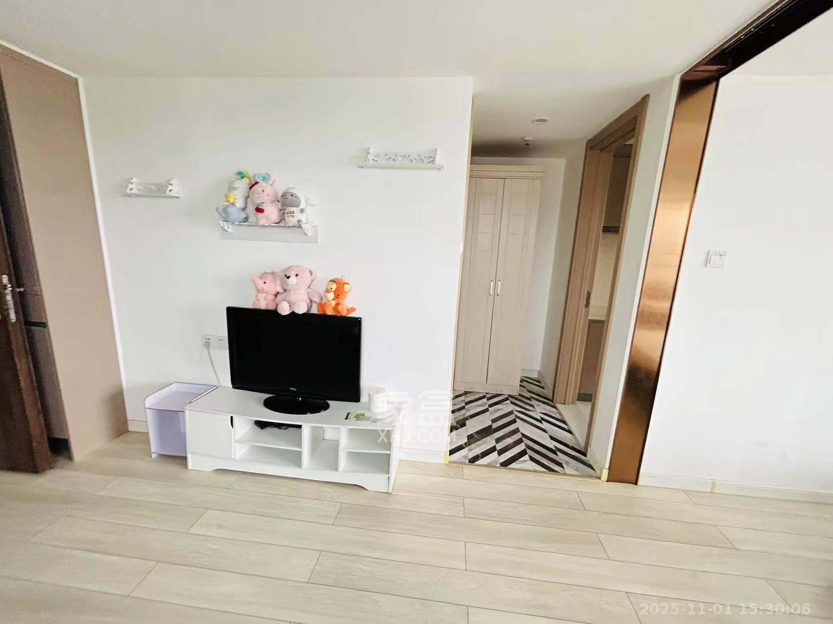 万科金域缇香  1室1厅1卫    2400.0元/月