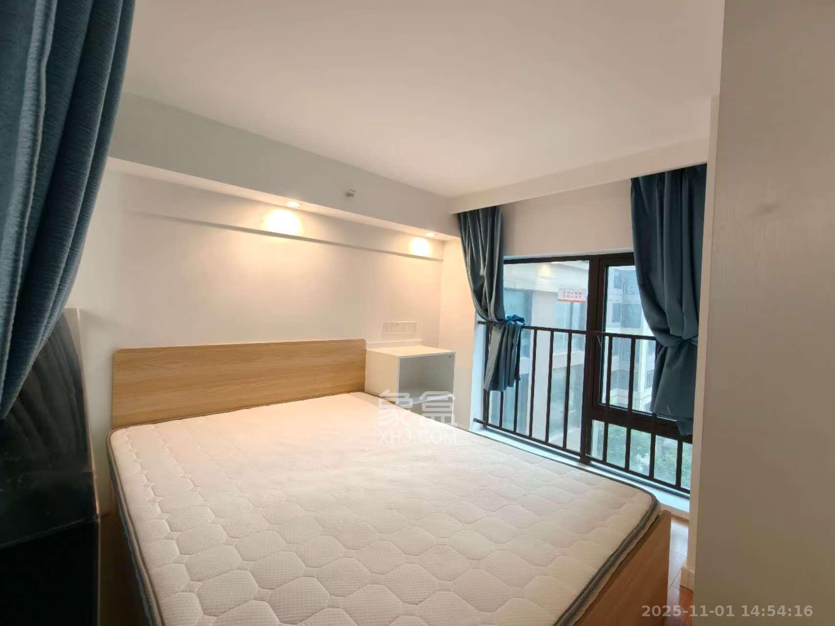 卓越江岸  2室1厅1卫    2000.0元/月室内图