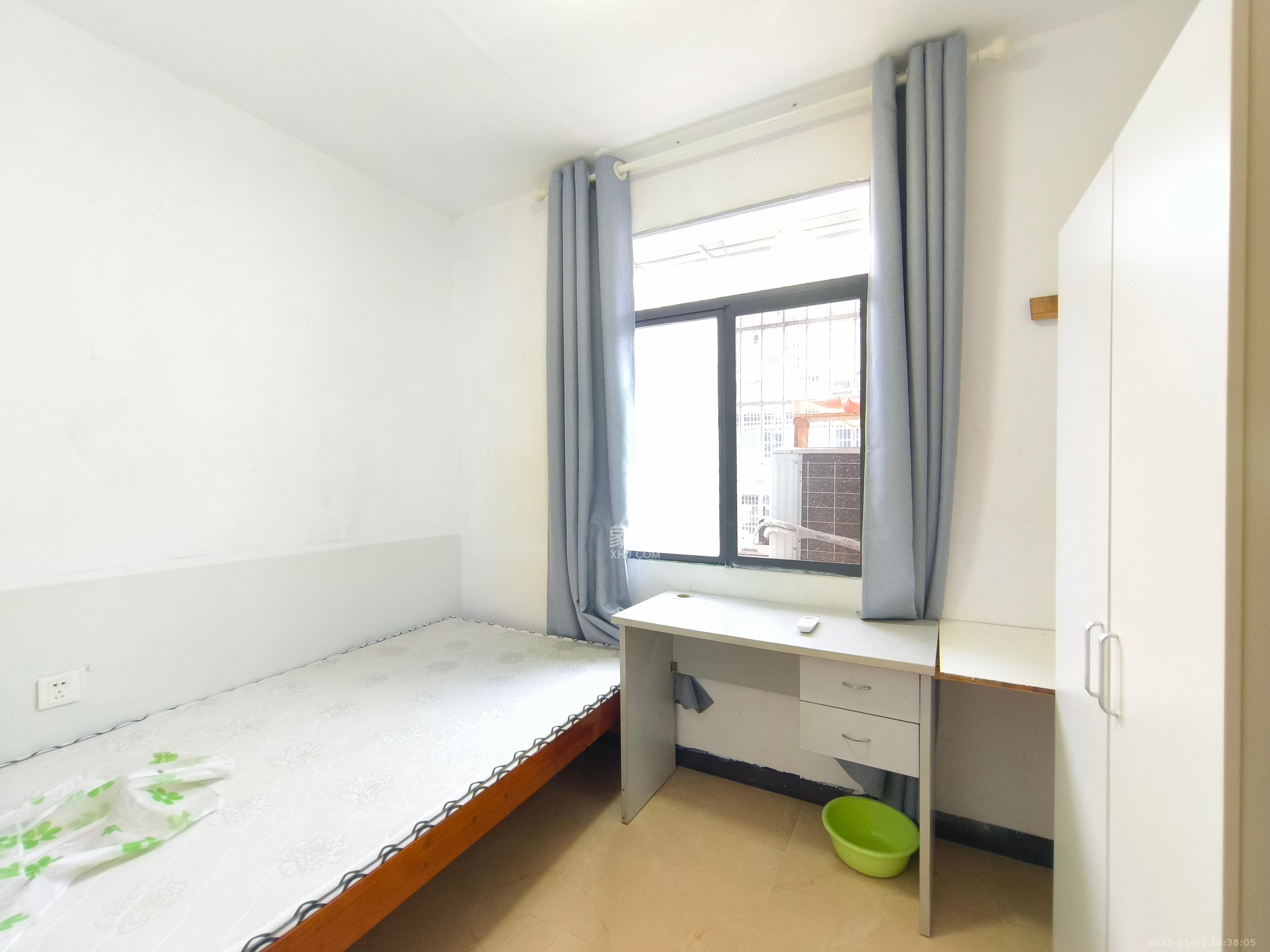 崇文里、崇圣里散盘  2室1厅1卫    1600.0元/月室内图