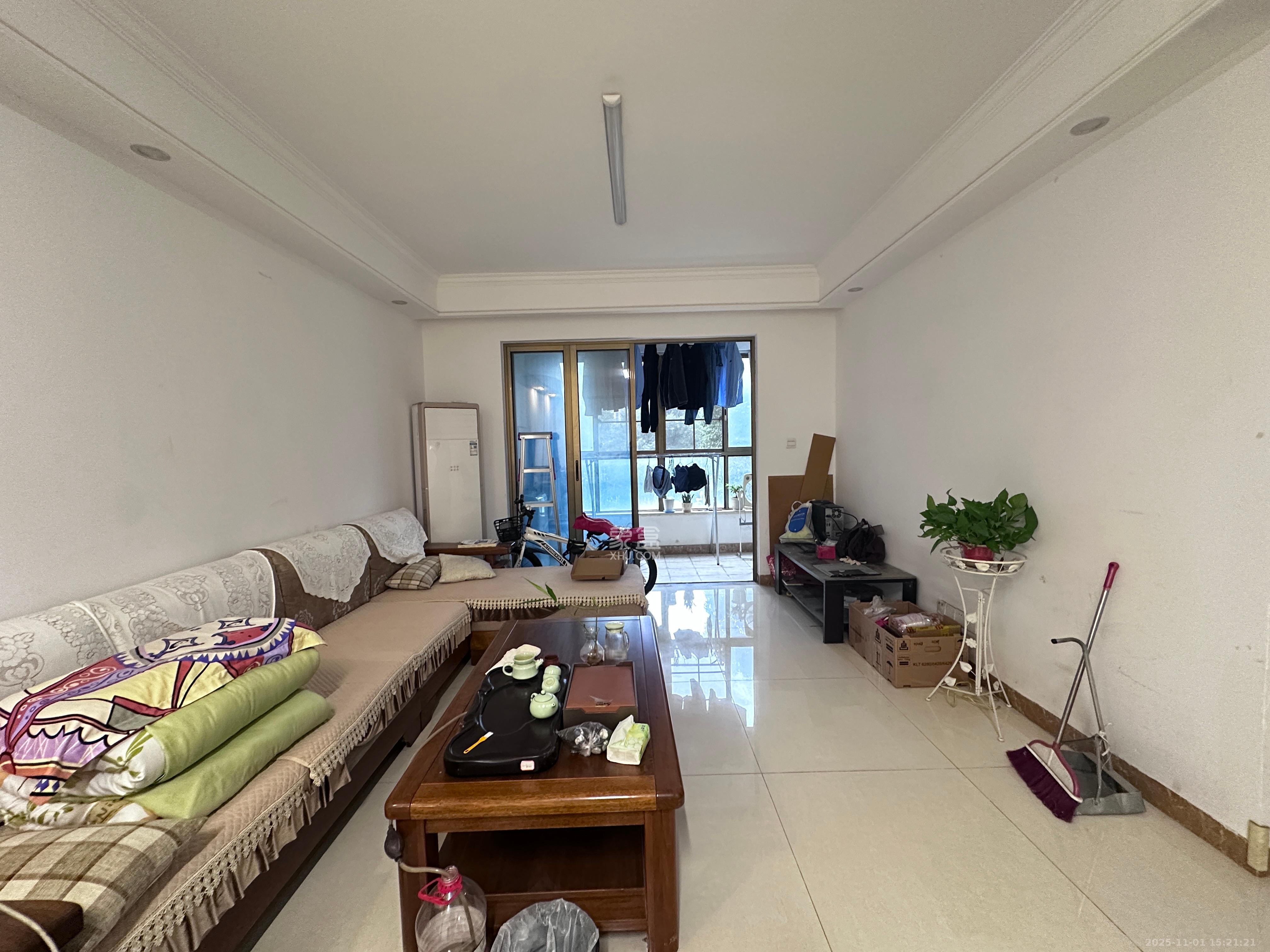 江山帝景哈佛  1室0厅0卫    2000.0元/月