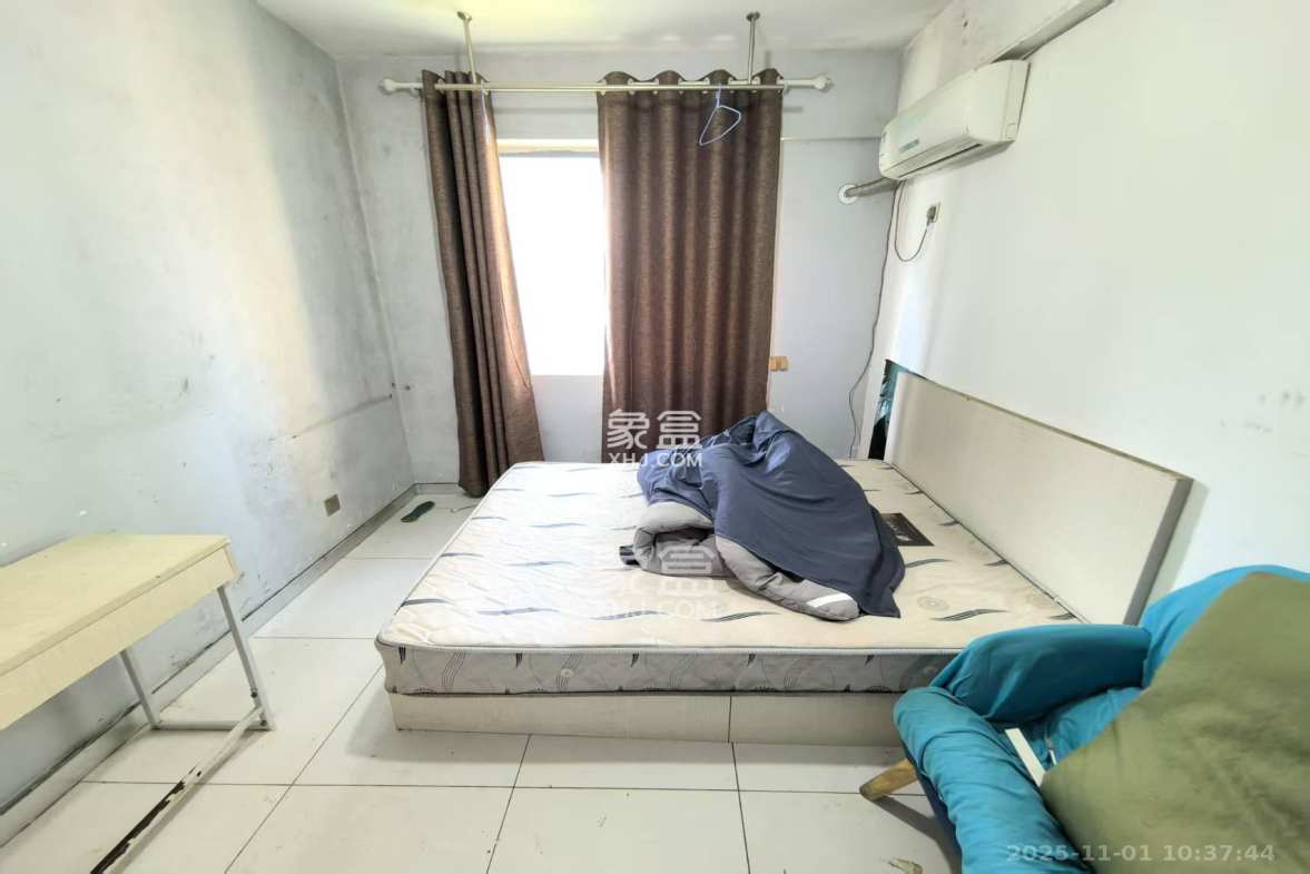 银港水晶城 5室2厅2卫 2600.0元/月 银港水晶城 5室2厅2卫 2600.0元/月室内图