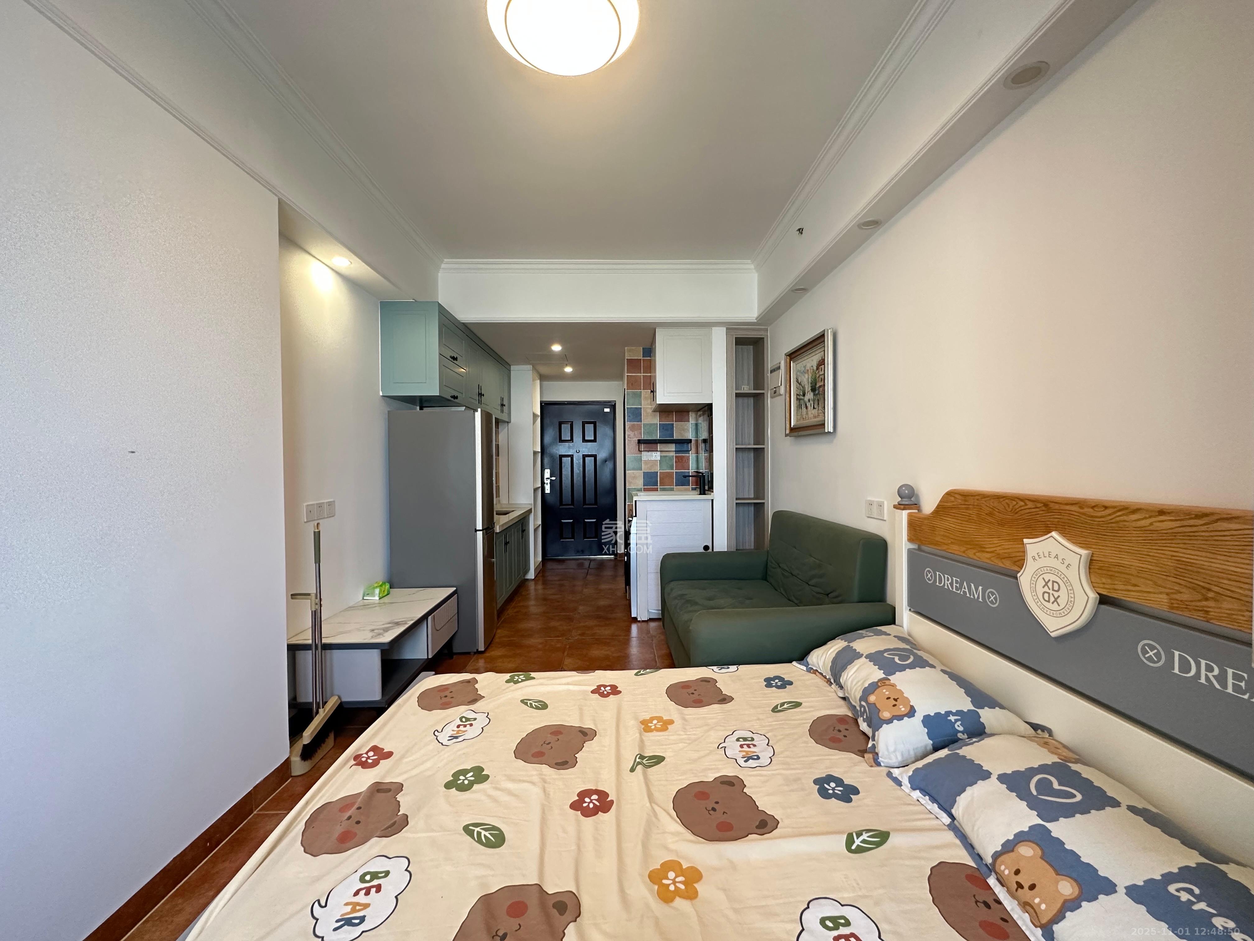 保利麓谷林语I区  1室1厅1卫    1400.0元/月室内图