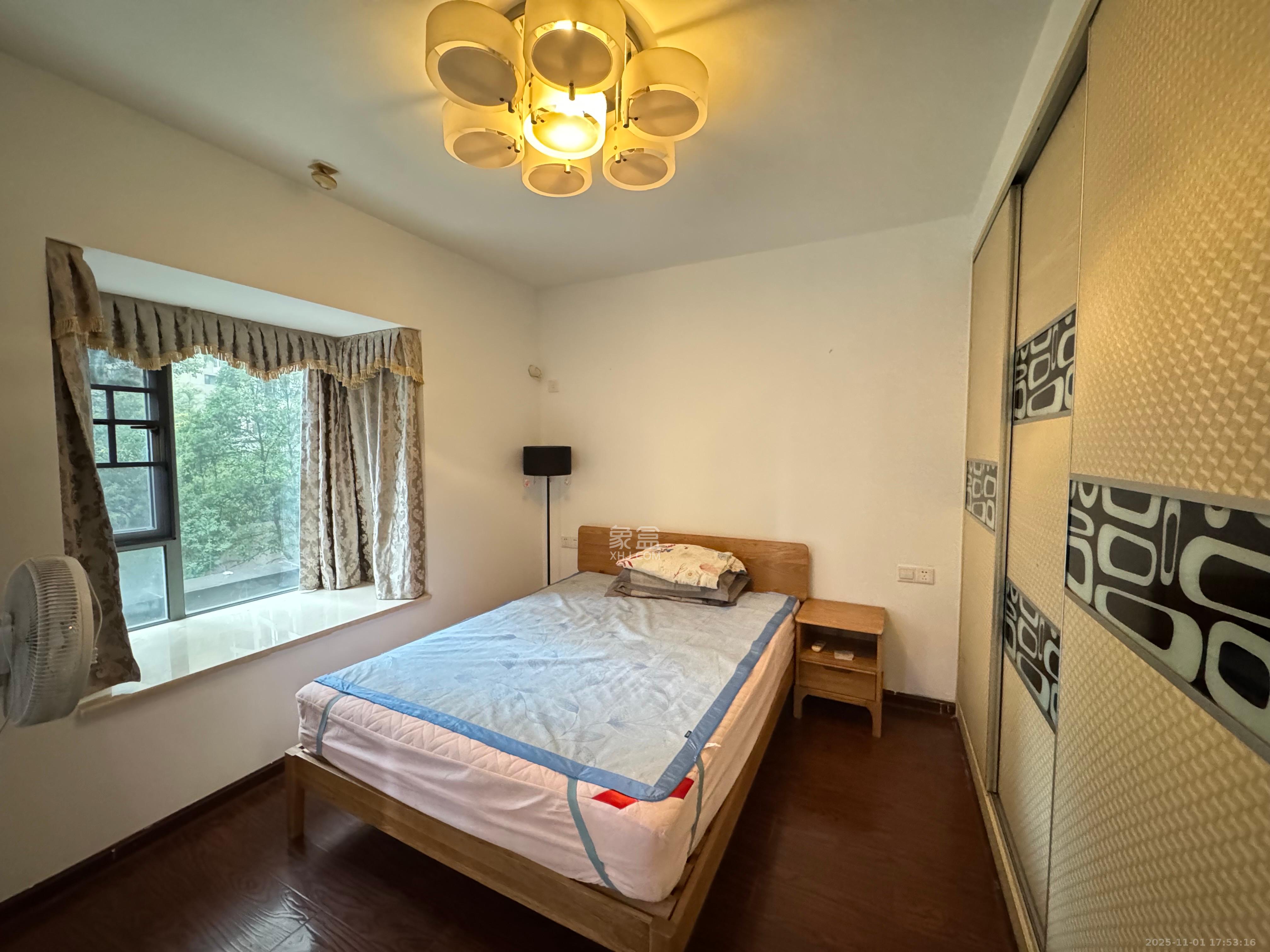 滨江君悦香邸  3室2厅2卫    2800.0元/月室内图