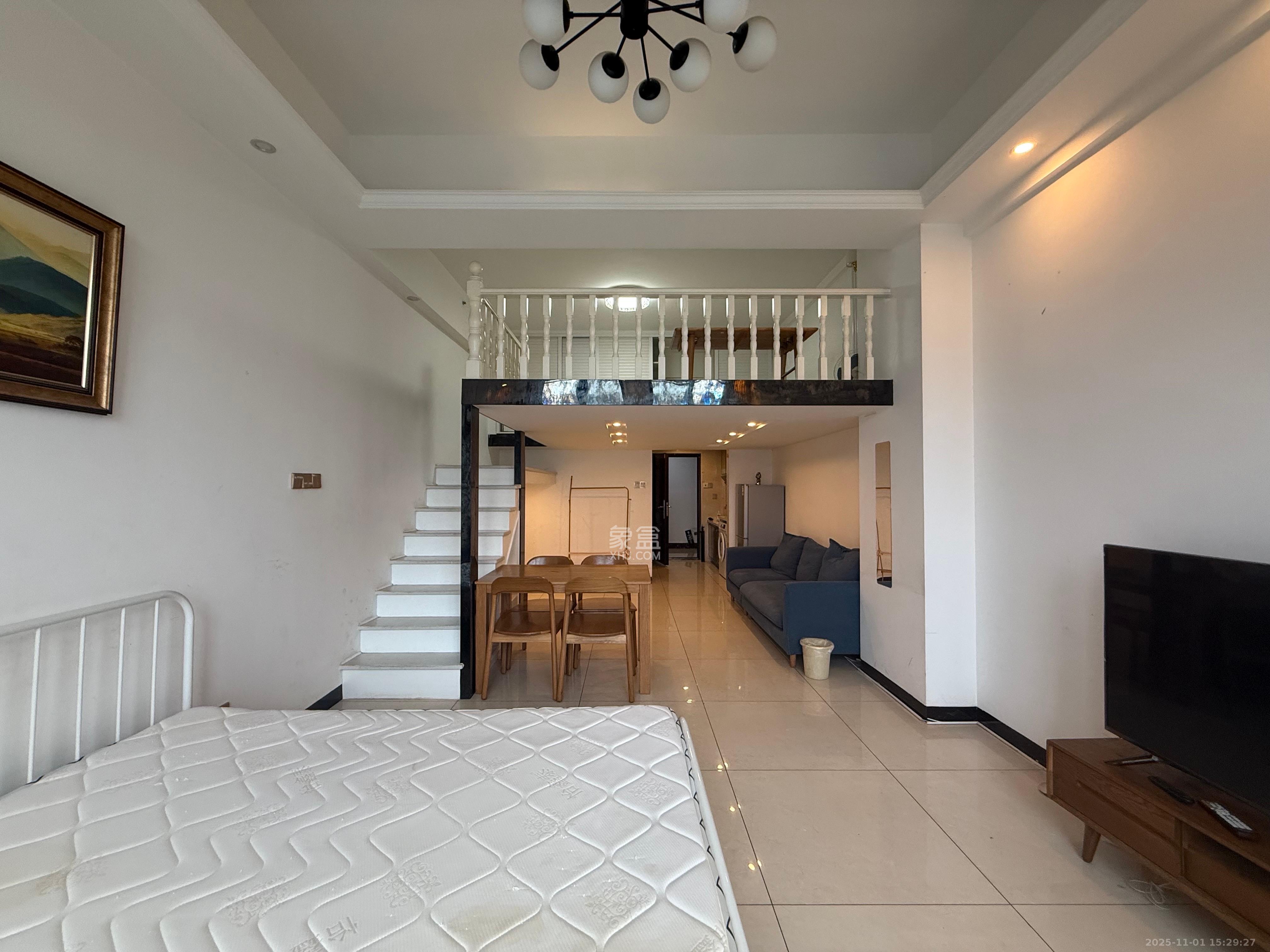 荣悦台  1室1厅1卫    2000.0元/月 荣悦台  1室1厅1卫    2000.0元/月室内图