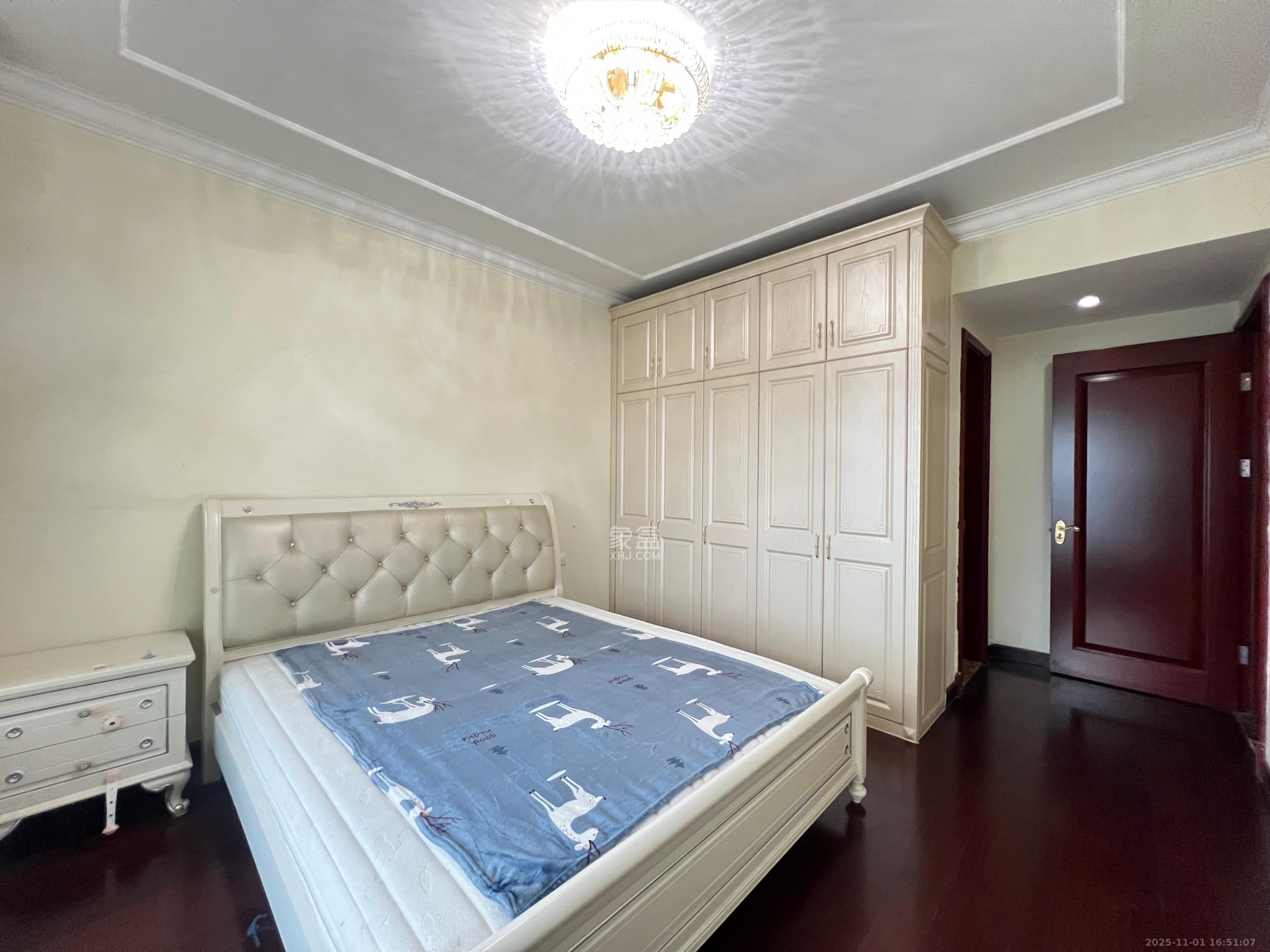 恒大雅苑  3室2厅2卫    2400.0元/月室内图