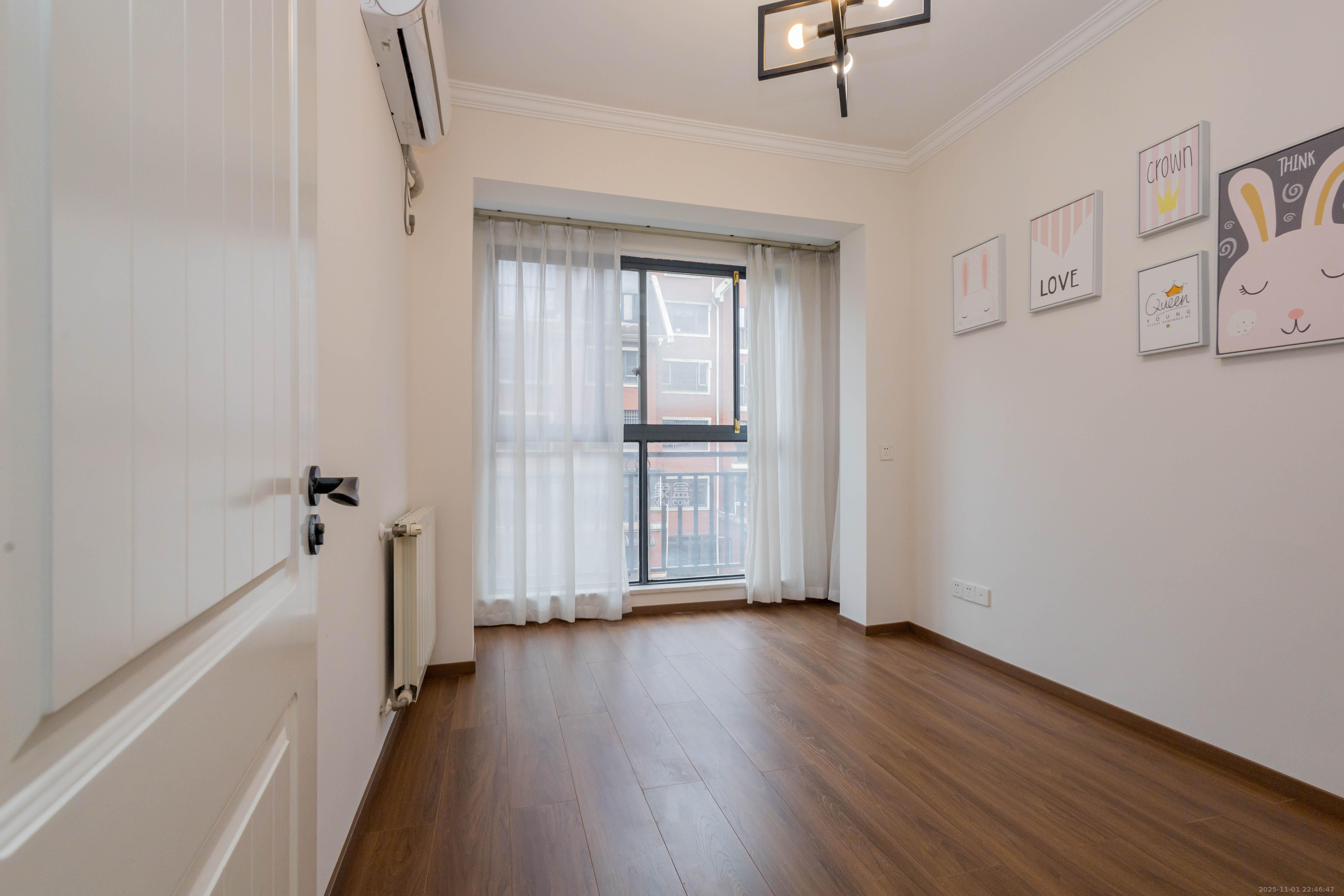 辉宏橄榄城  4室2厅2卫    105.0万 辉宏橄榄城  4室2厅2卫    105.0万卧室