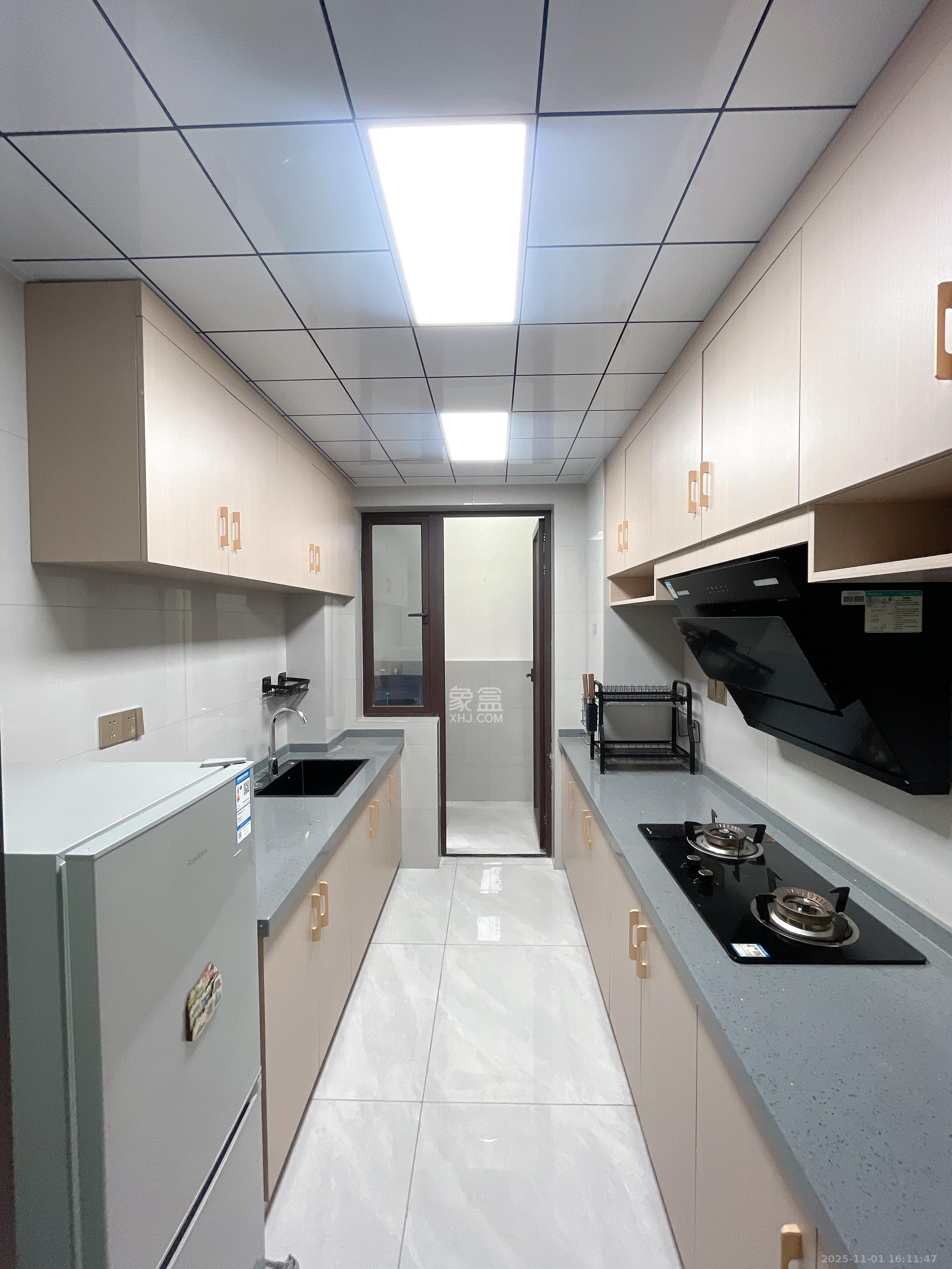 保利西海岸B区  2室1厅1卫    3000.0元/月室内图