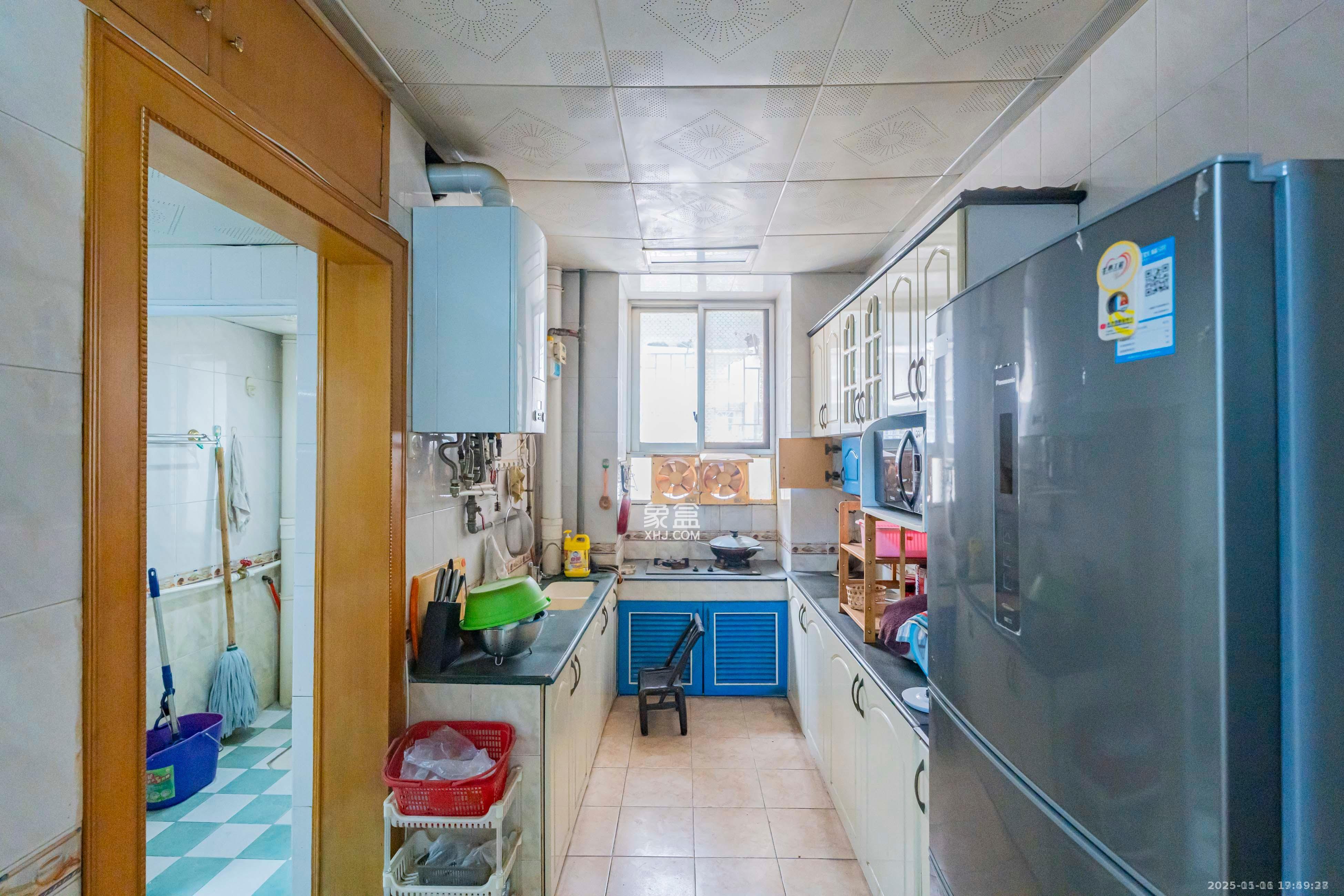 科技出版社宿舍（湘雅路）  4室2厅2卫    4500.0元/月室内图