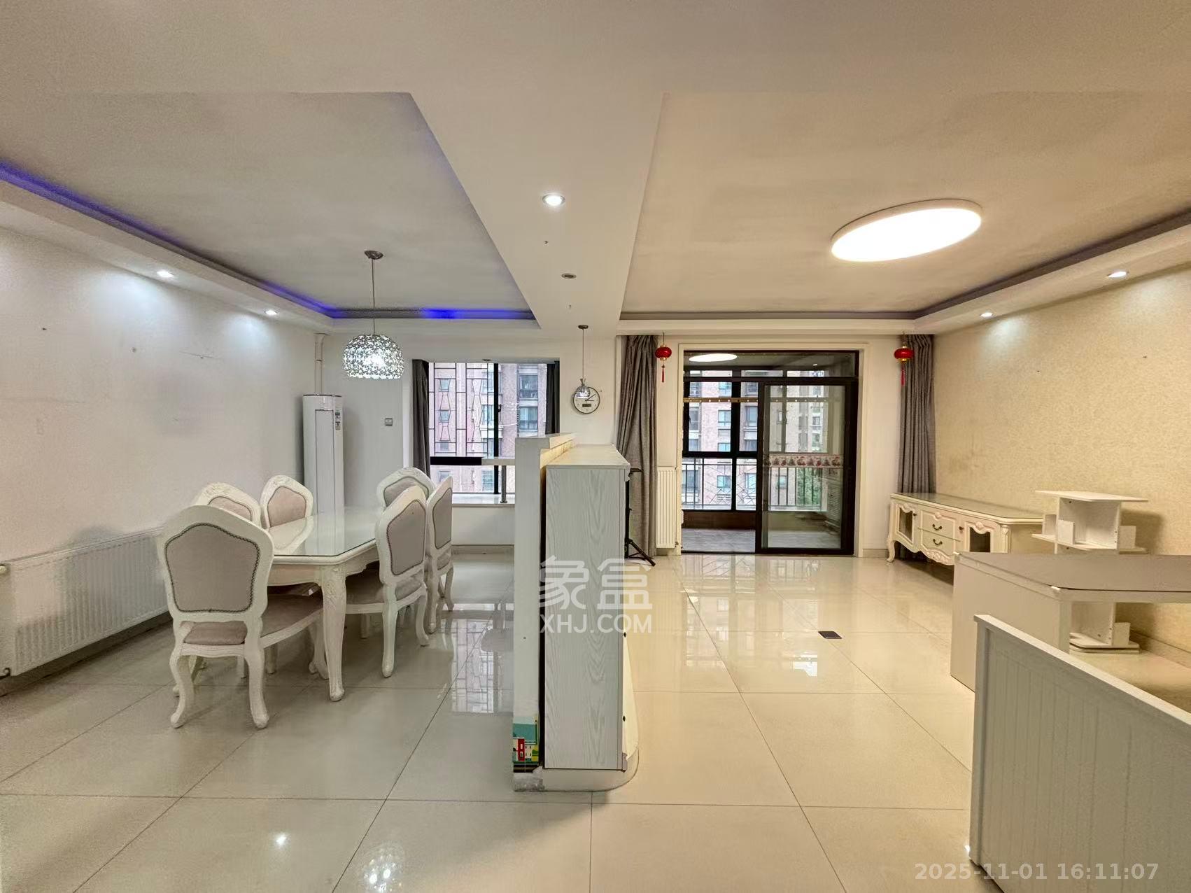 华润凤凰城一期  4室2厅2卫    3800.0元/月