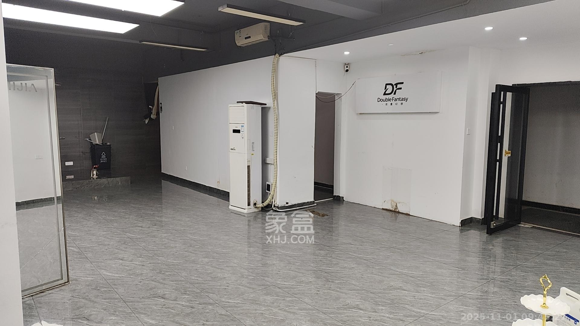 梅溪峰汇（房聚梅溪壹中心）  1室1厅1卫    4500.0元/月