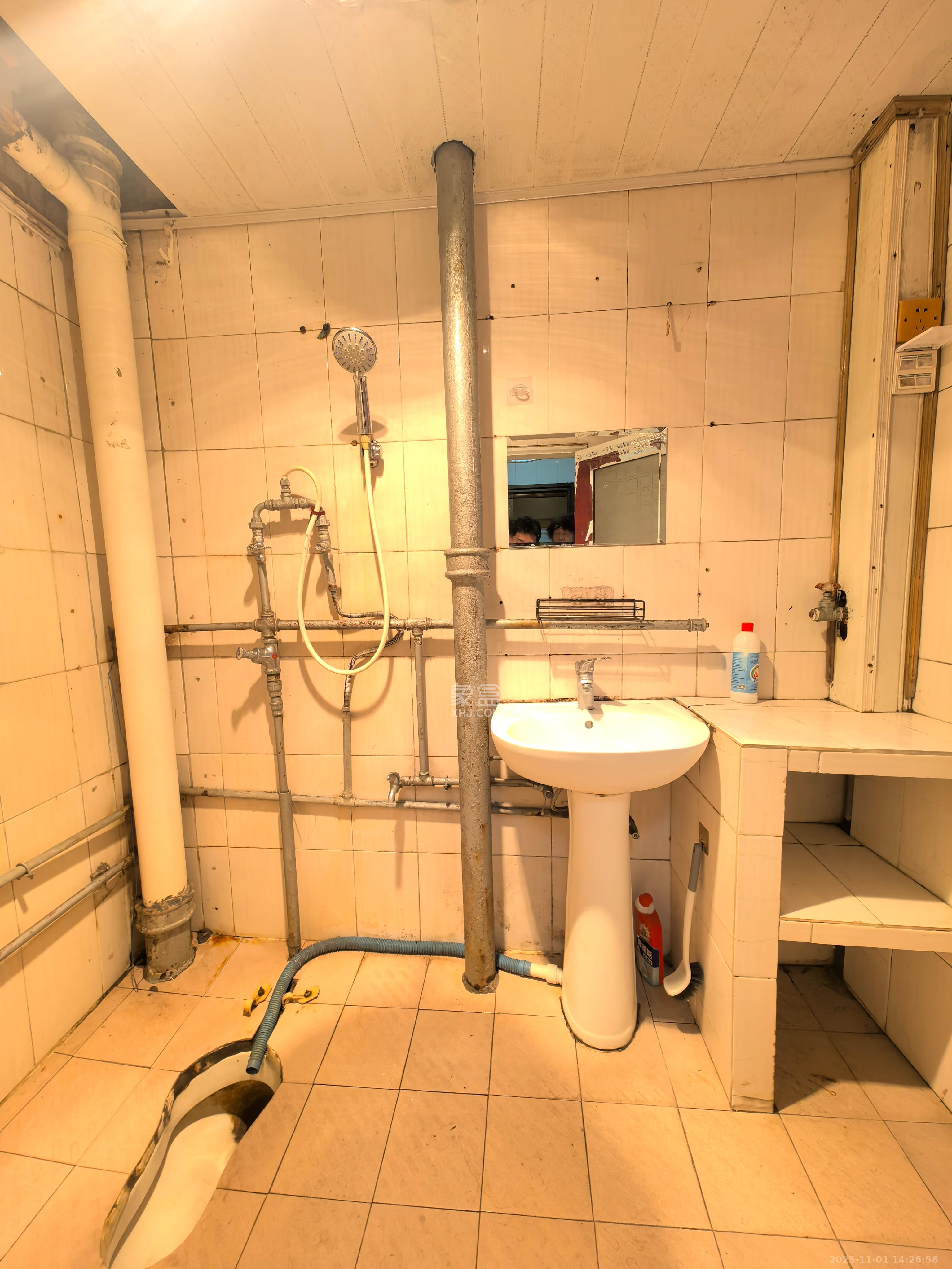 湖南日报宿舍  3室1厅1卫    2200.0元/月室内图