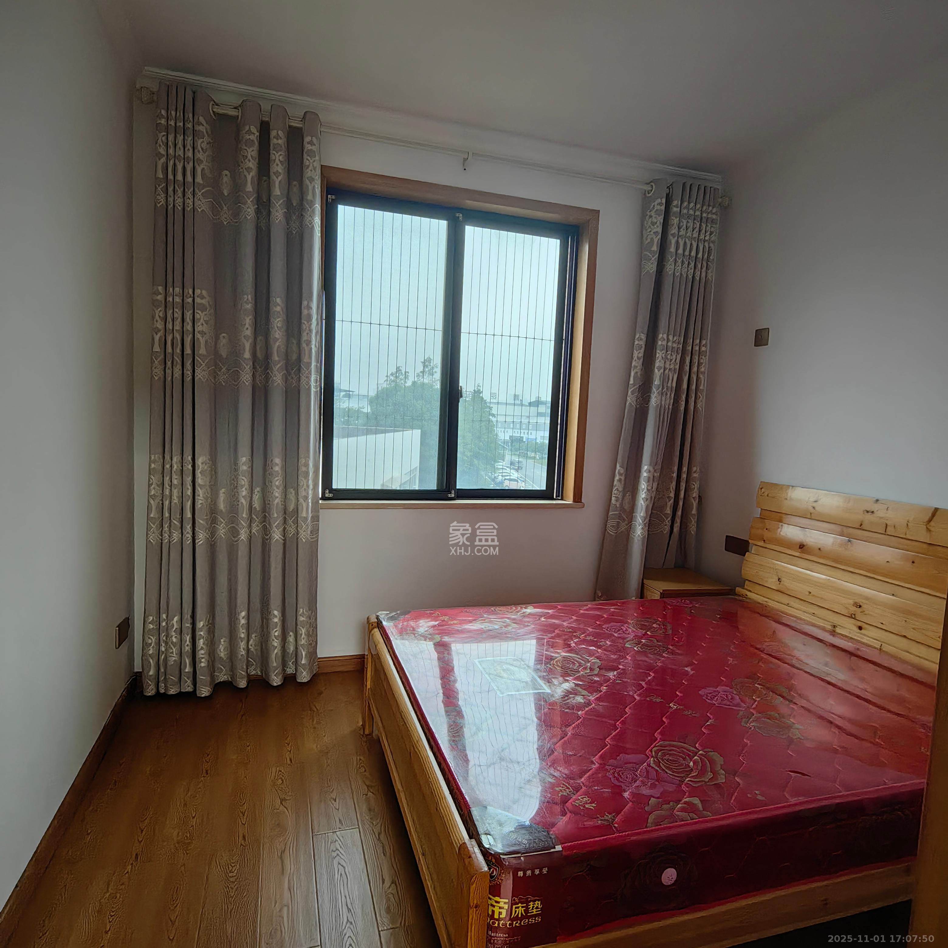 申湘宽境 3室2厅2卫 1800.0元/月 申湘宽境 3室2厅2卫 1800.0元/月室内图