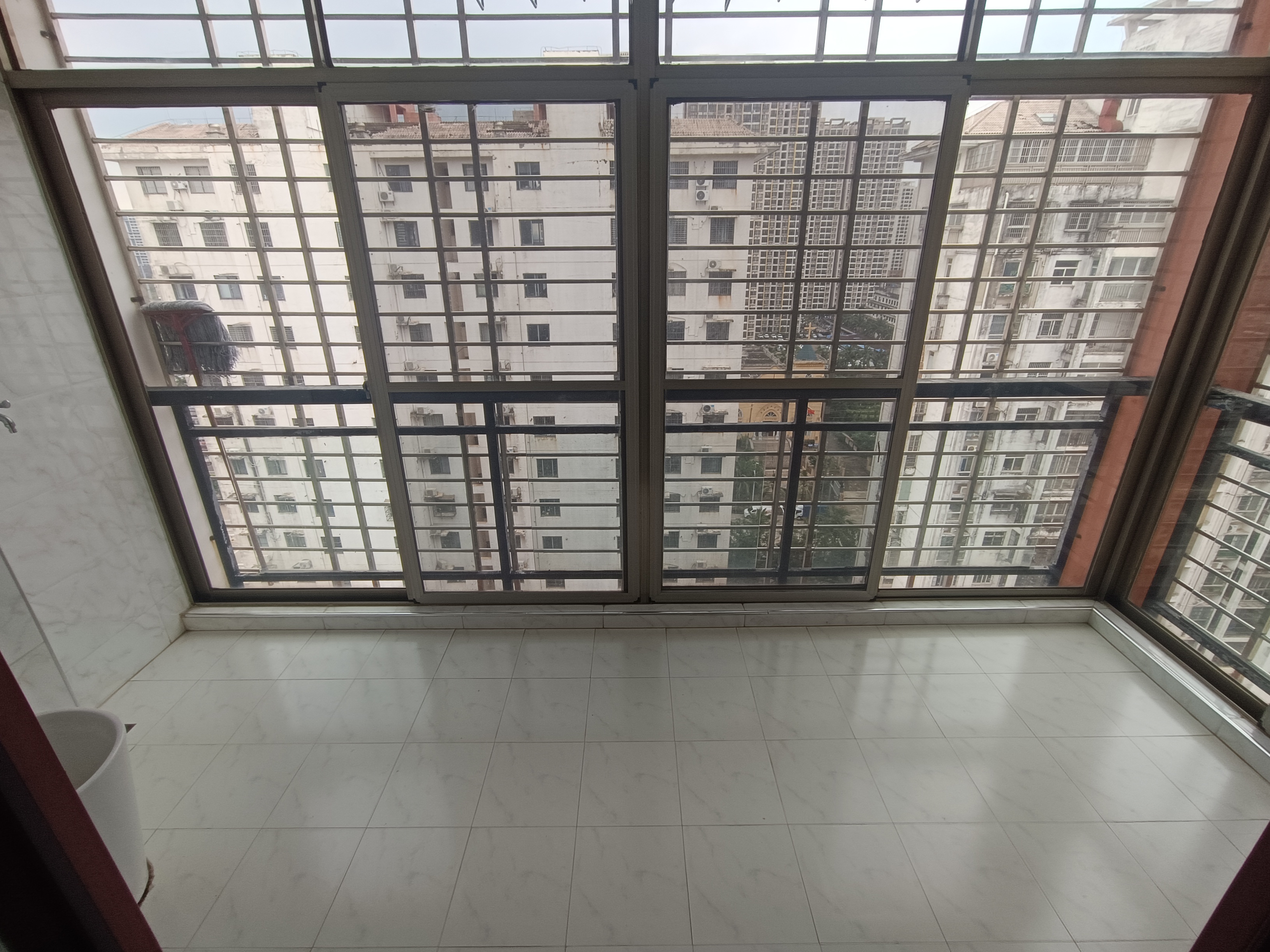 中景花园  3室2厅2卫    150.0万 中景花园  3室2厅2卫    150.0万客厅