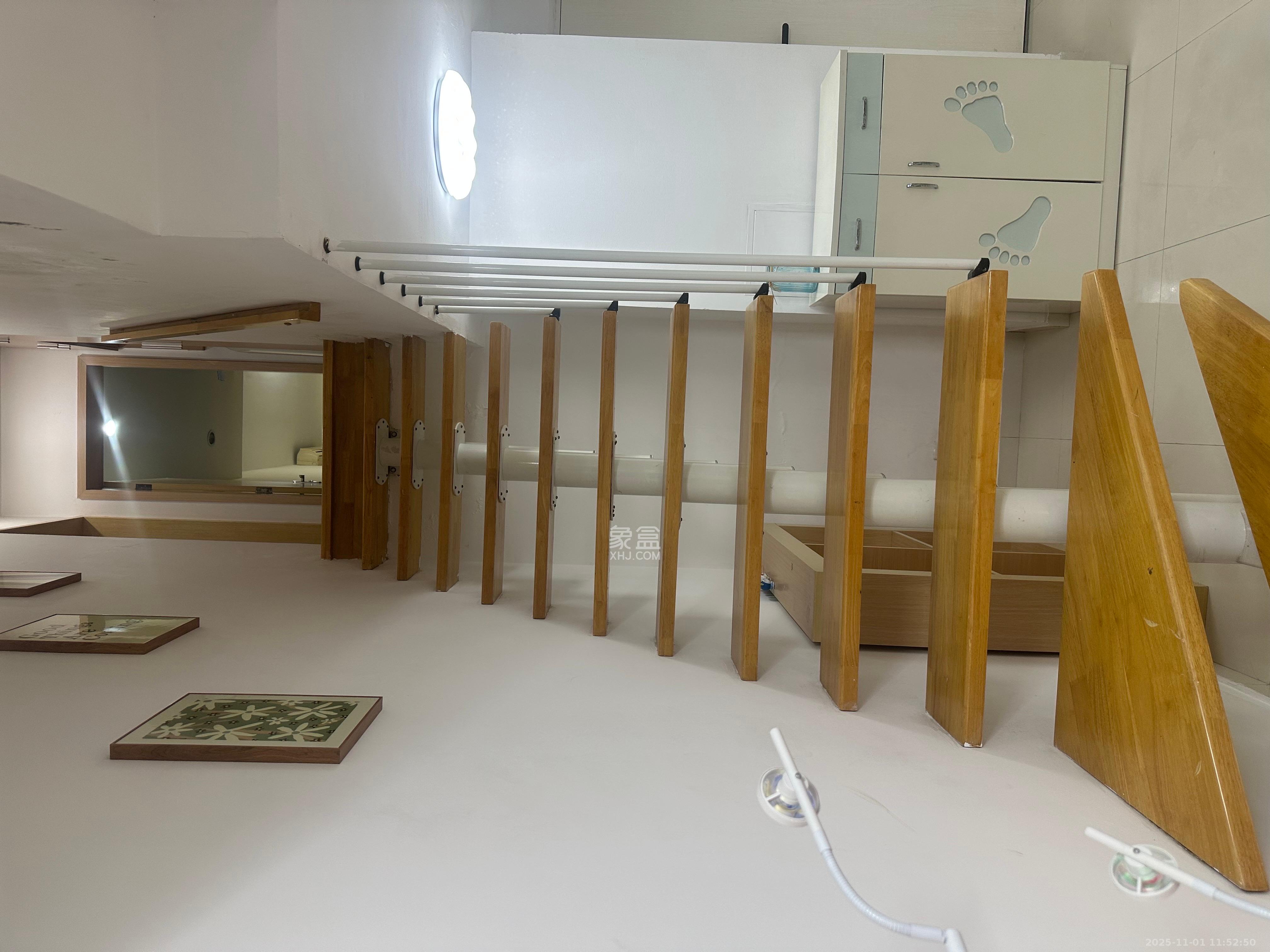 华润凤凰城一期  1室1厅1卫    1700.0元/月室内图