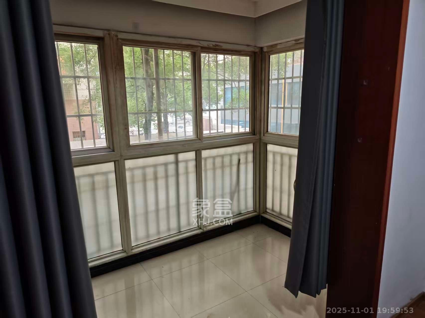 枫林美景 2室1厅1卫 1800.0元/月 枫林美景 2室1厅1卫 1800.0元/月室内图