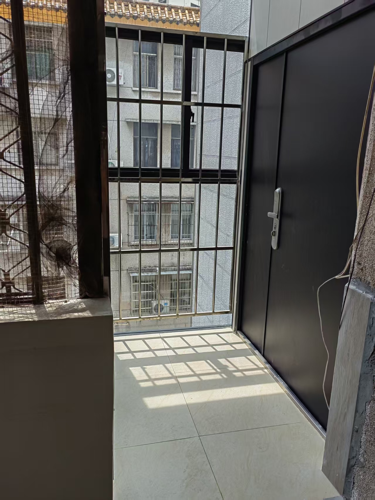 国贸大院  2室2厅1卫    2000.0元/月室内图