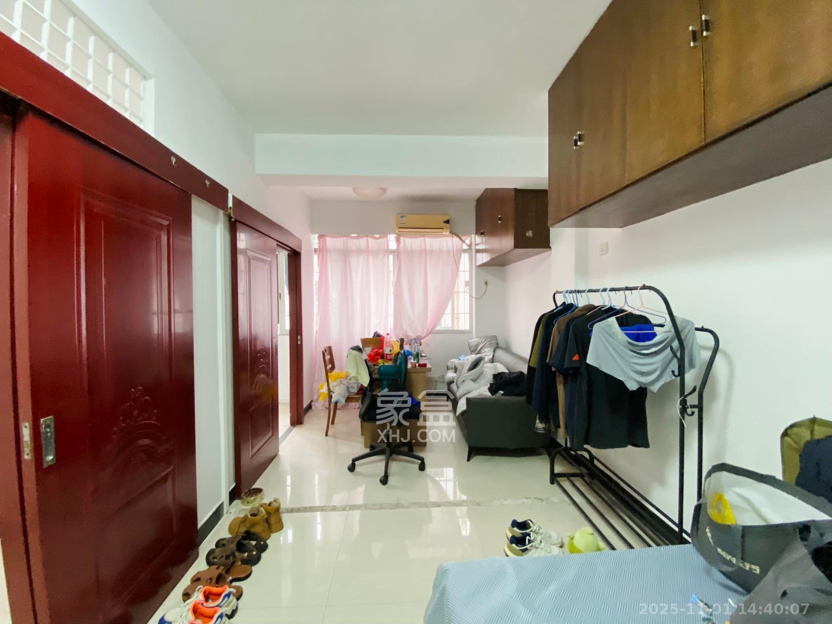 高桥日化城  1室0厅0卫    2400.0元/月室内图