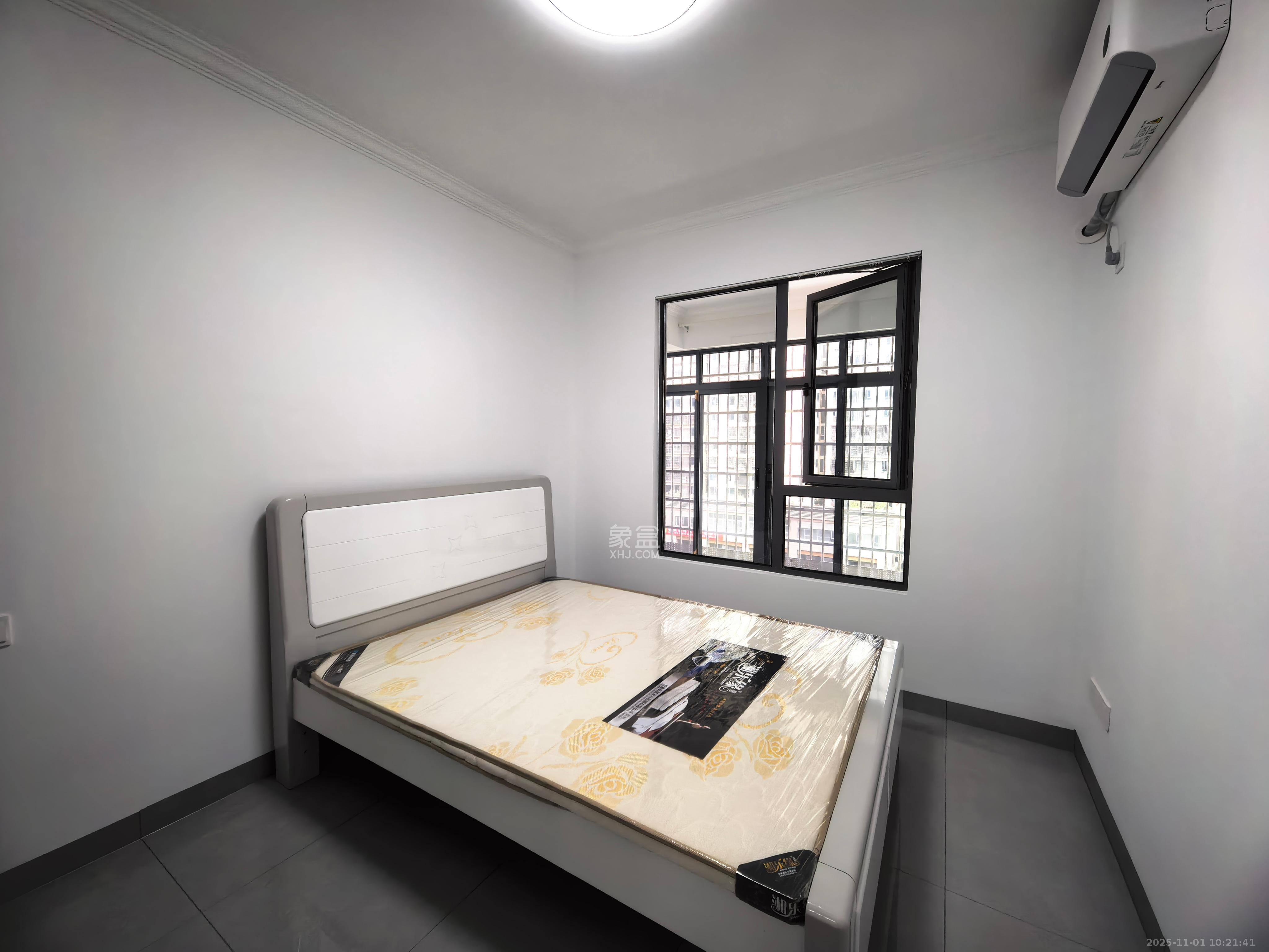 桥头家园三期  3室2厅2卫    2200.0元/月室内图