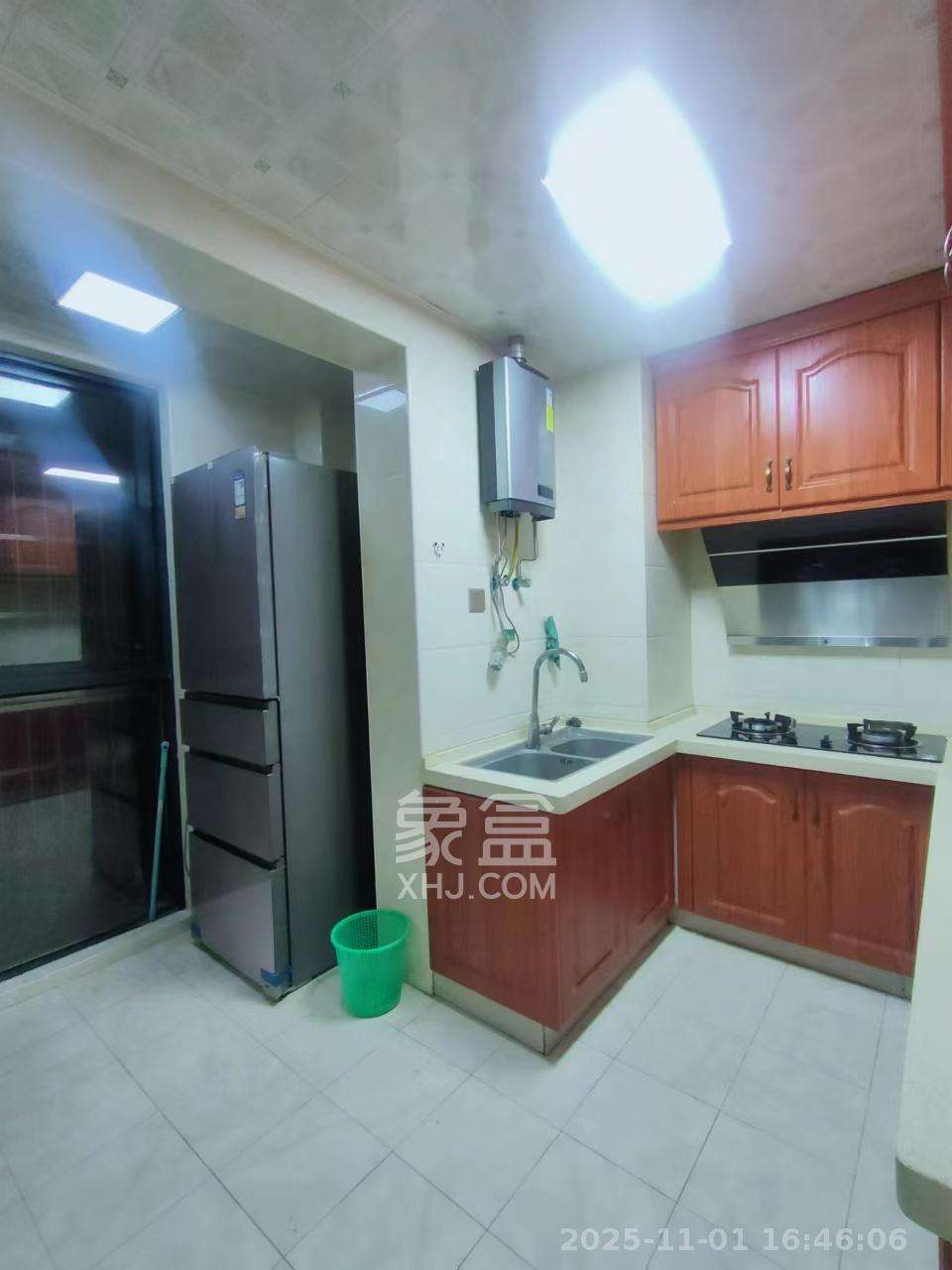 山水湾  3室2厅1卫    2000.0元/月室内图