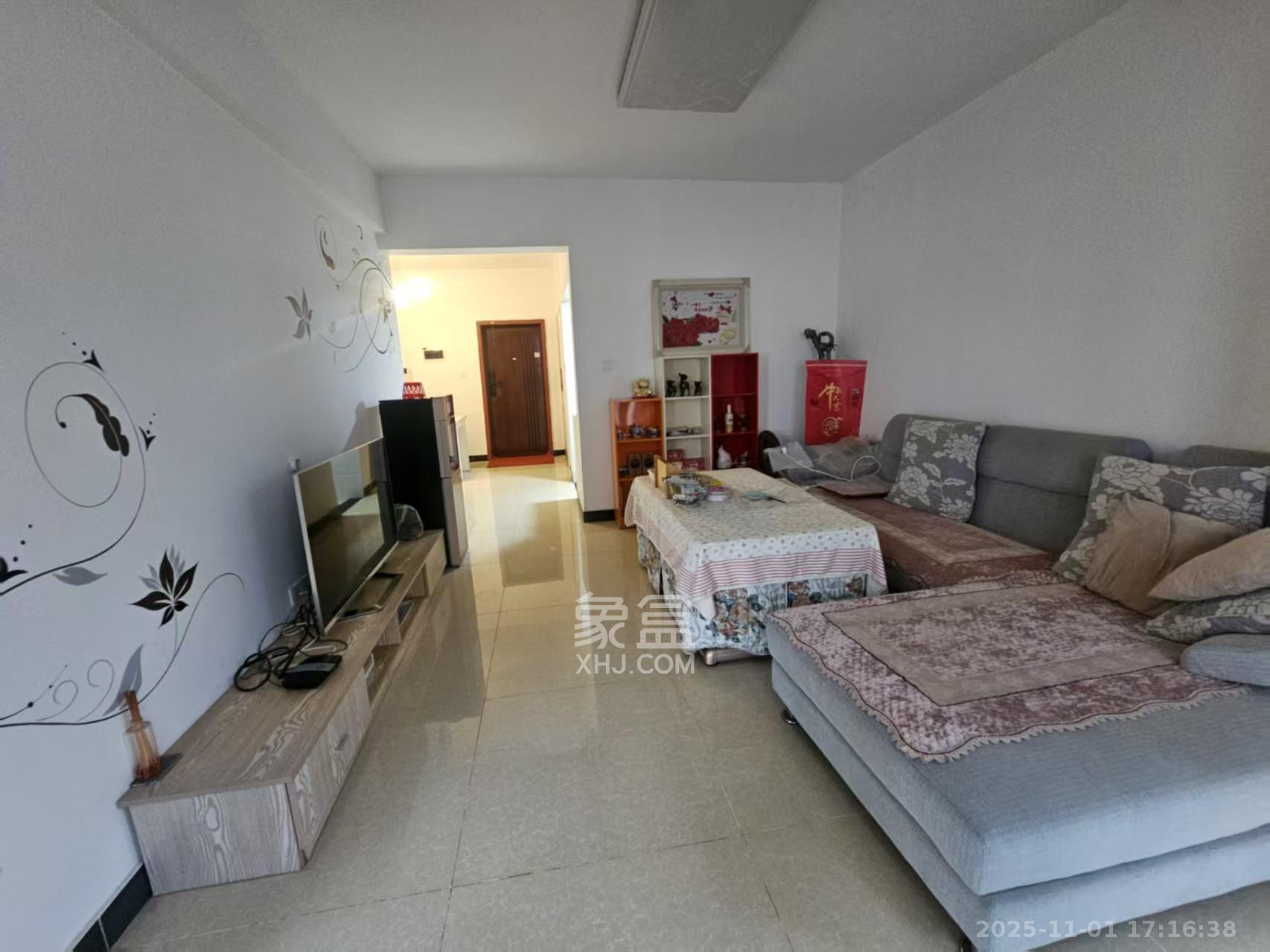 高信向日葵 2室2厅1卫 2400.0元/月 高信向日葵 2室2厅1卫 2400.0元/月室内图