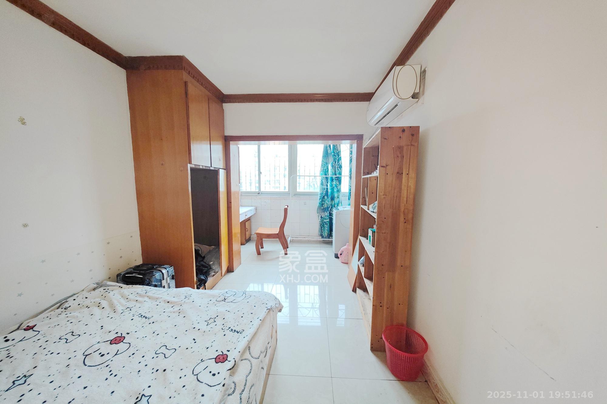 下民航宿舍  3室1厅1卫    45.0万卧室