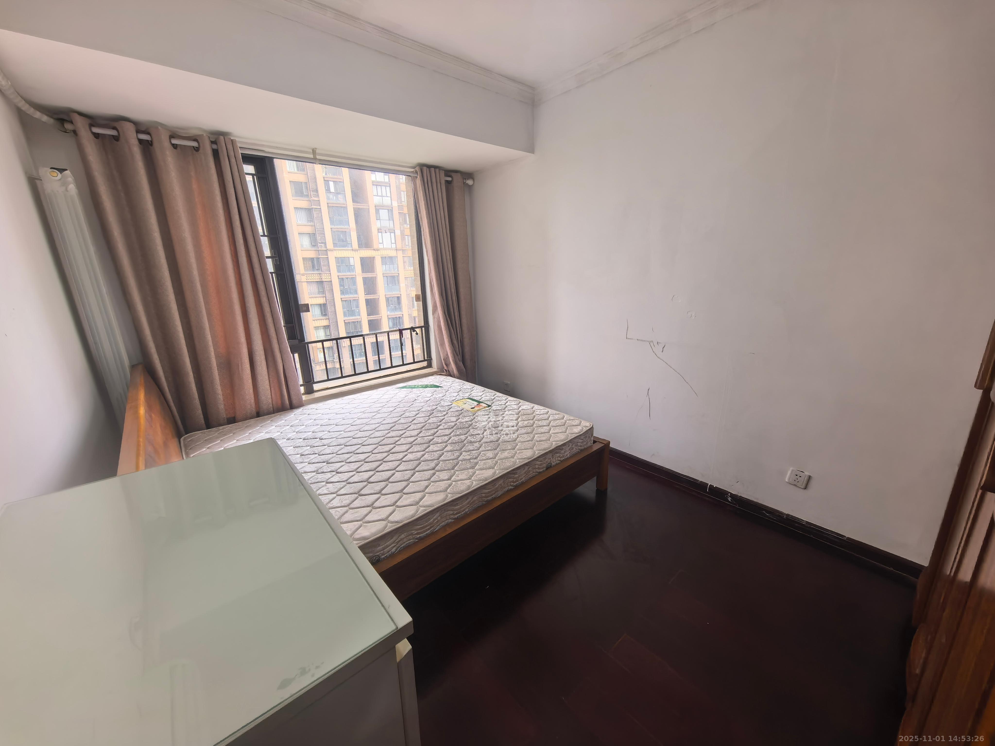 中海国际一期  3室2厅2卫    2300.0元/月室内图