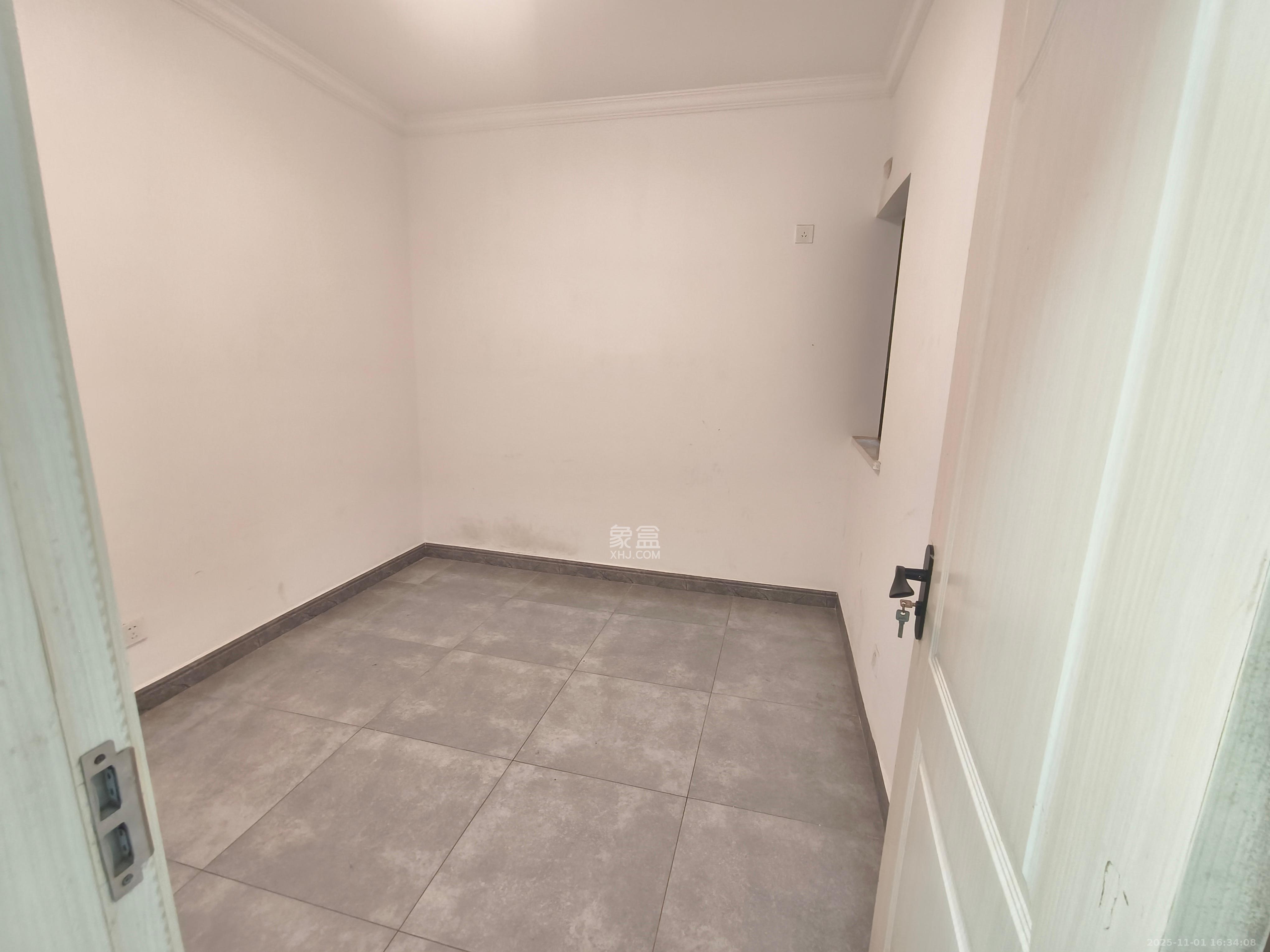 北辰中央公园C区 3室2厅2卫 2400.0元/月 北辰中央公园C区 3室2厅2卫 2400.0元/月室内图