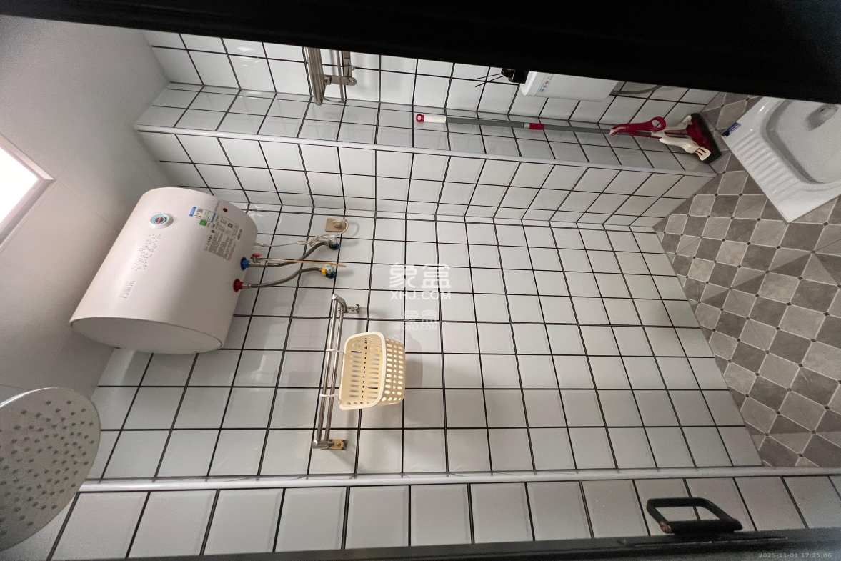 长沙高铁吾悦广场 1室1厅1卫 1500.0元/月 长沙高铁吾悦广场 1室1厅1卫 1500.0元/月室内图