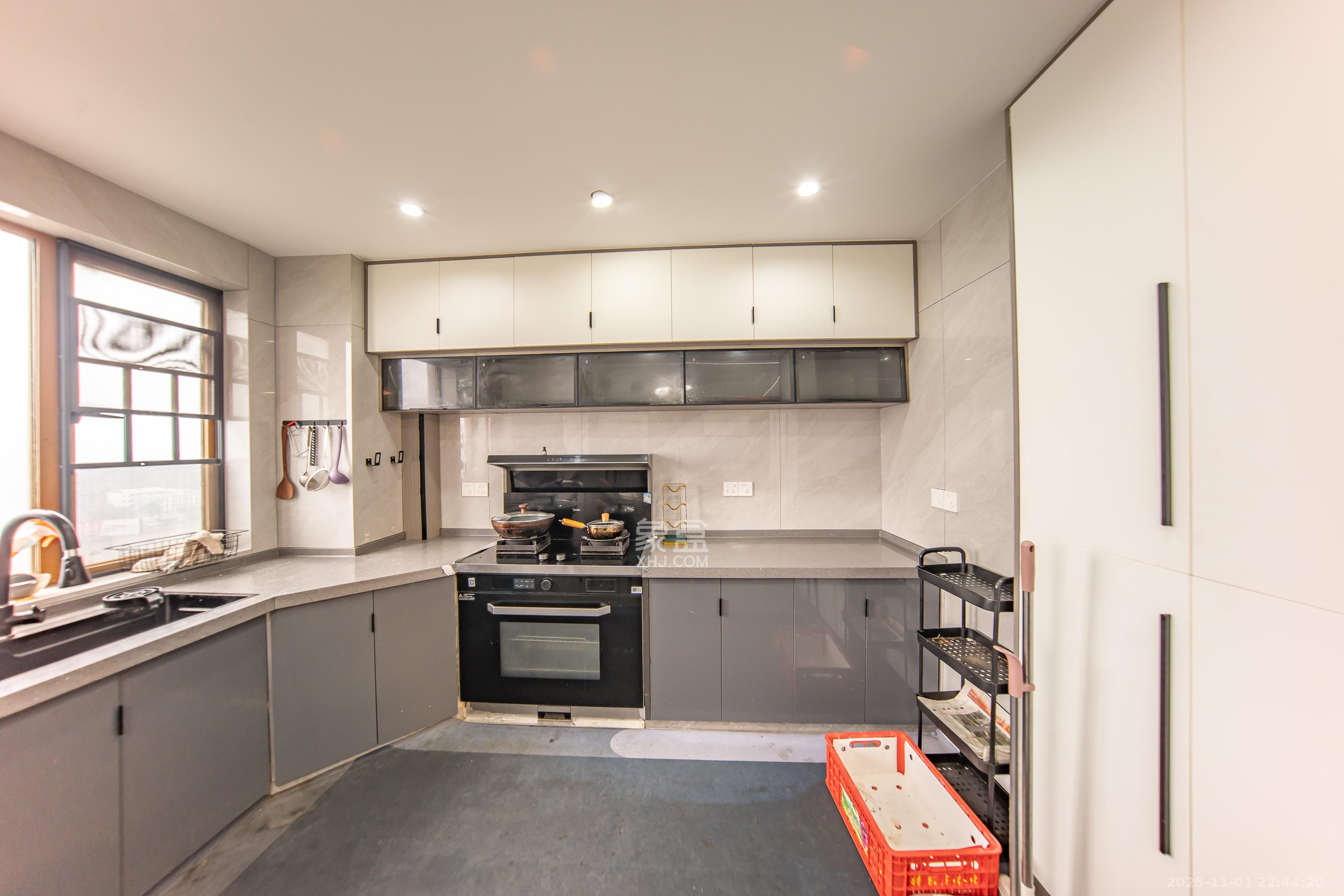 锑都家园 4室2厅2卫 92.8万 锑都家园 4室2厅2卫 92.8万厨房