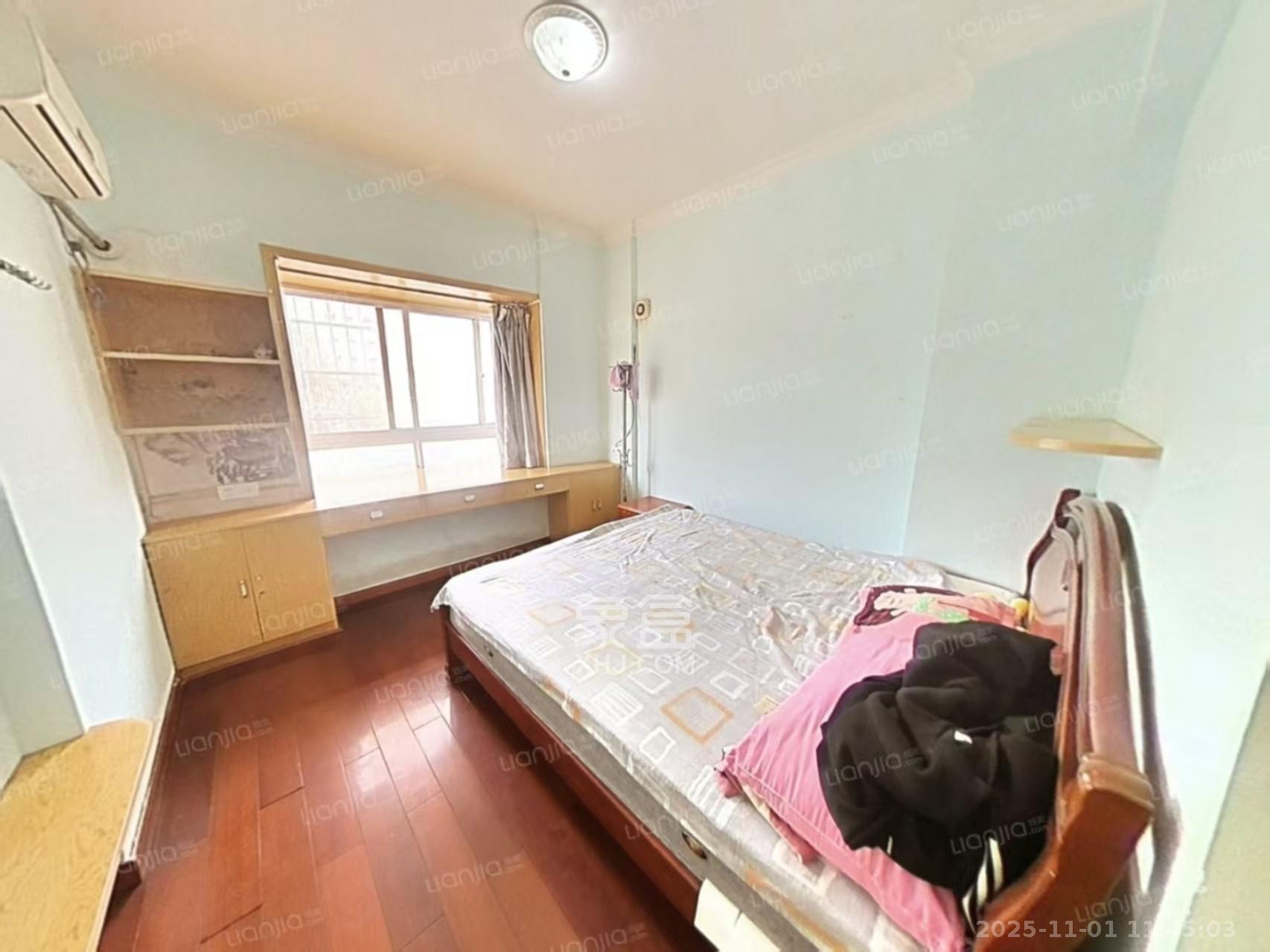 德润园  1室0厅0卫    2000.0元/月室内图