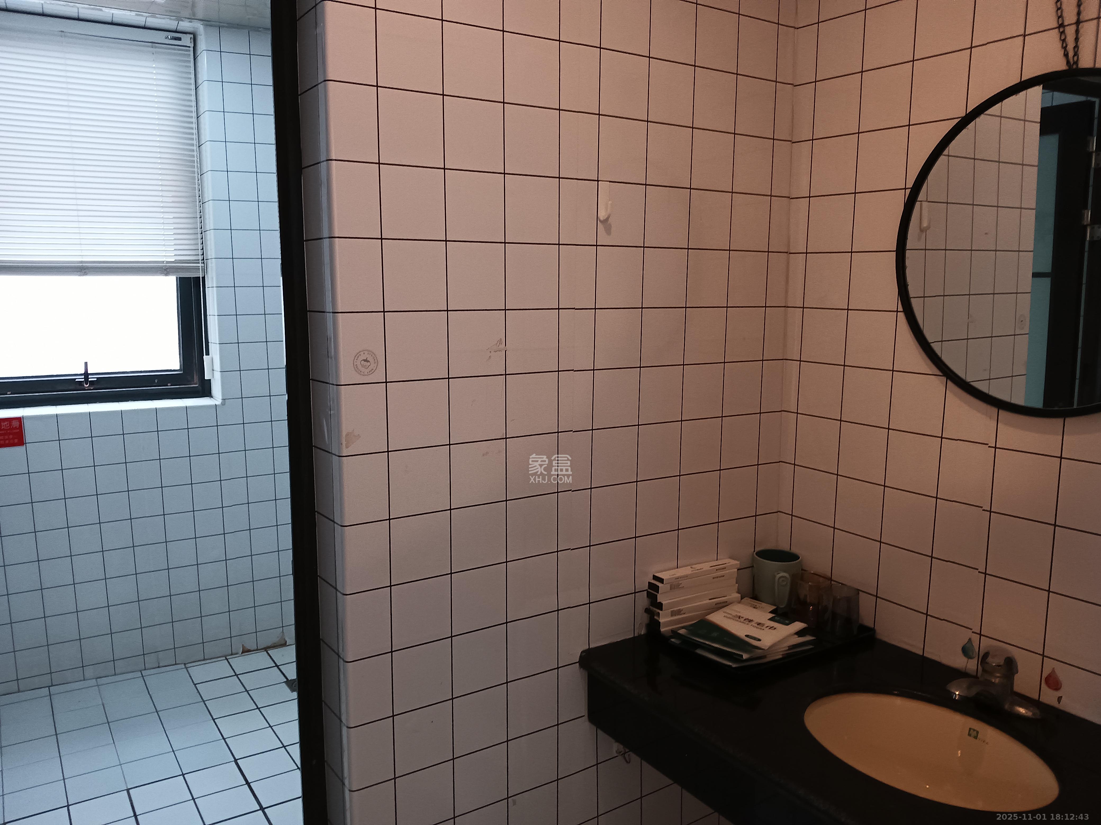 中天广场  3室2厅1卫    3300.0元/月室内图