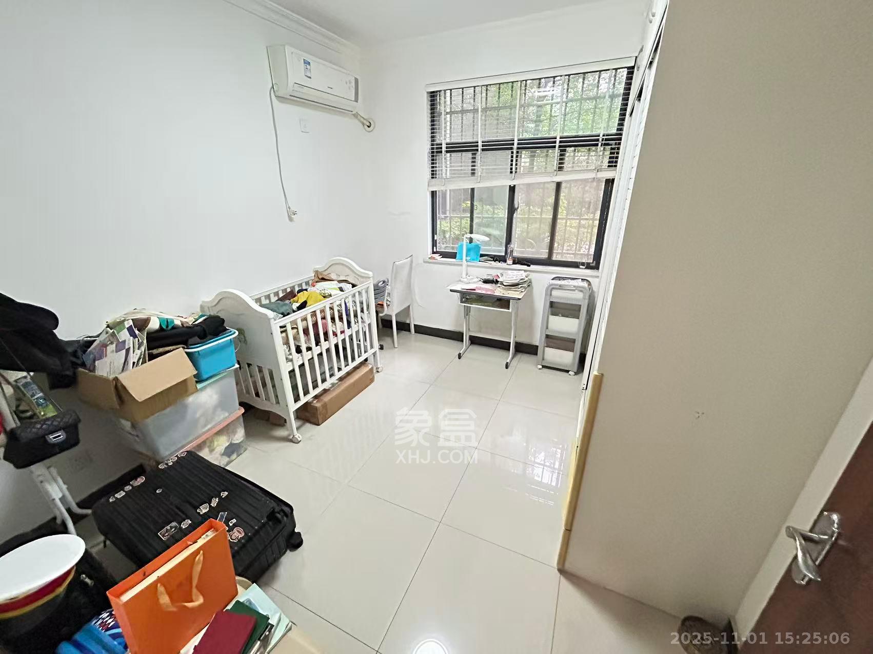 湘水一城(一期)  4室2厅2卫    2800.0元/月室内图