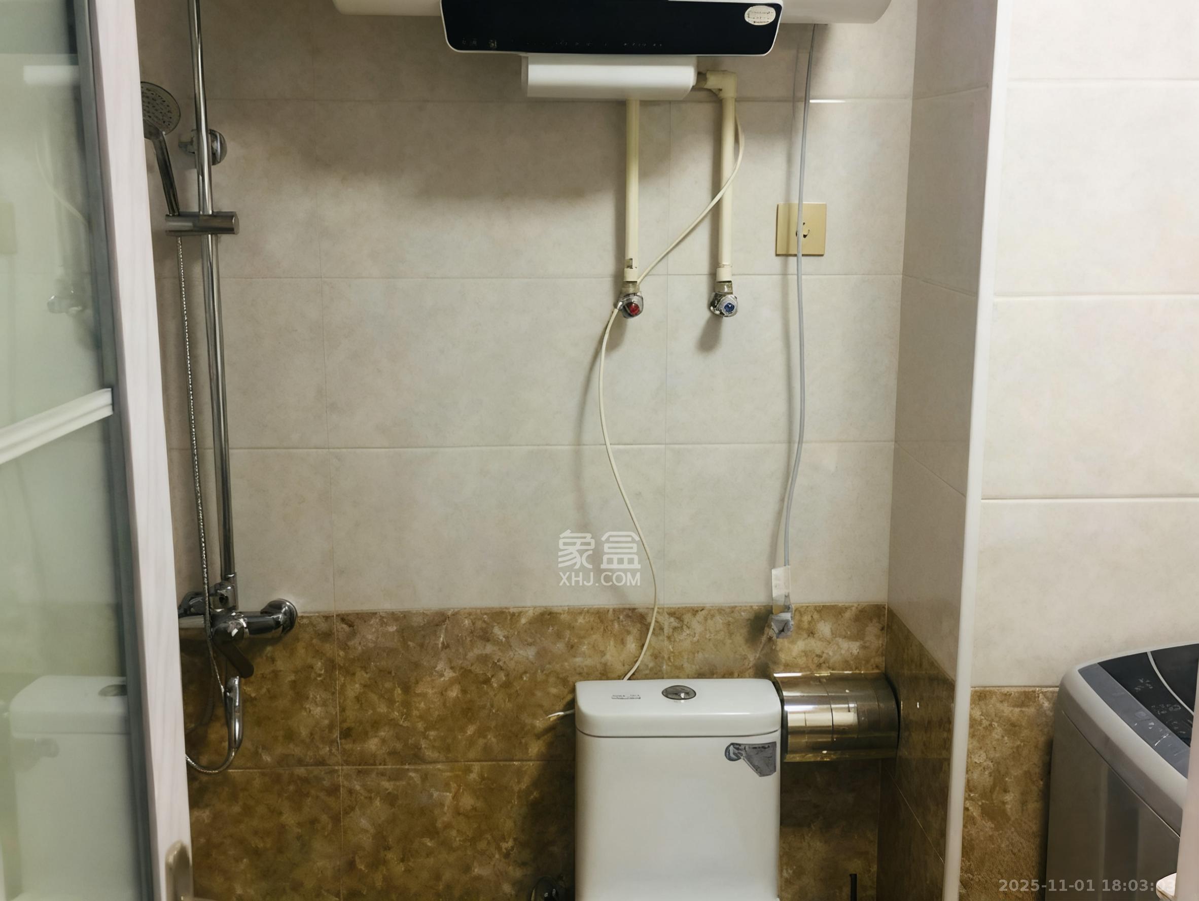 新世界广场  1室1厅1卫    1500.0元/月室内图