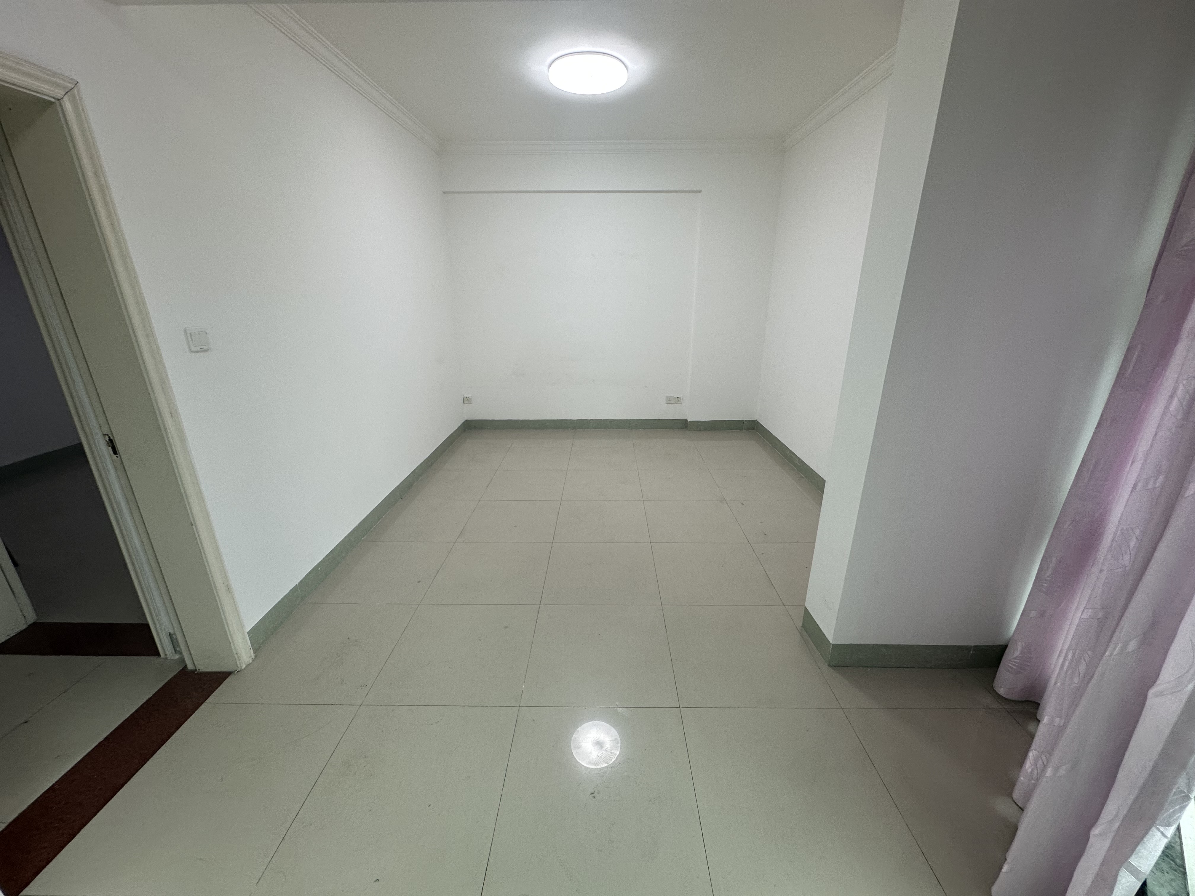 富豪大厦(富豪花园) 3室1厅1卫 2300.0元/月 富豪大厦(富豪花园) 3室1厅1卫 2300.0元/月室内图