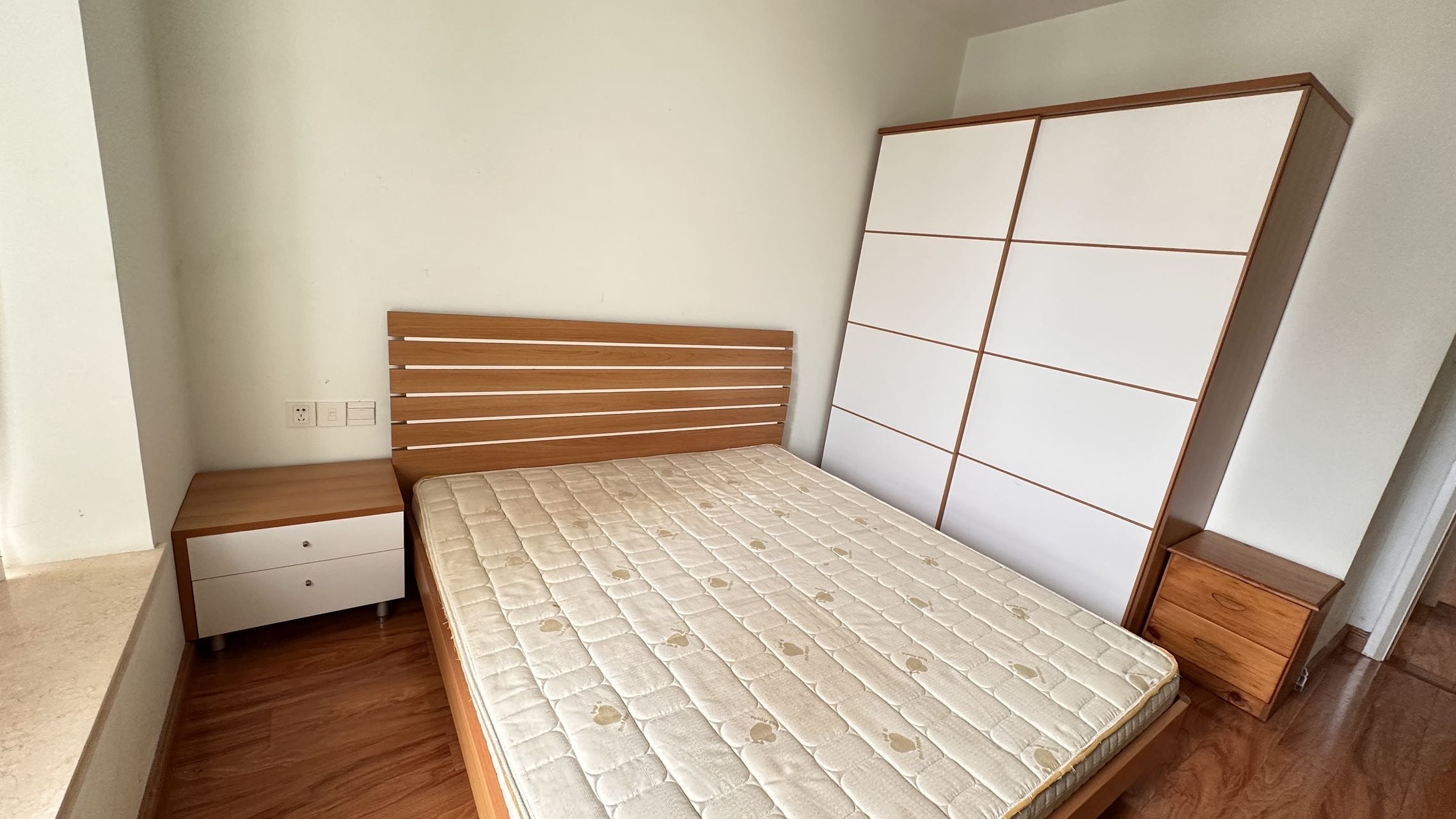 祥阁深蓝湾  2室1厅1卫    2100.0元/月室内图