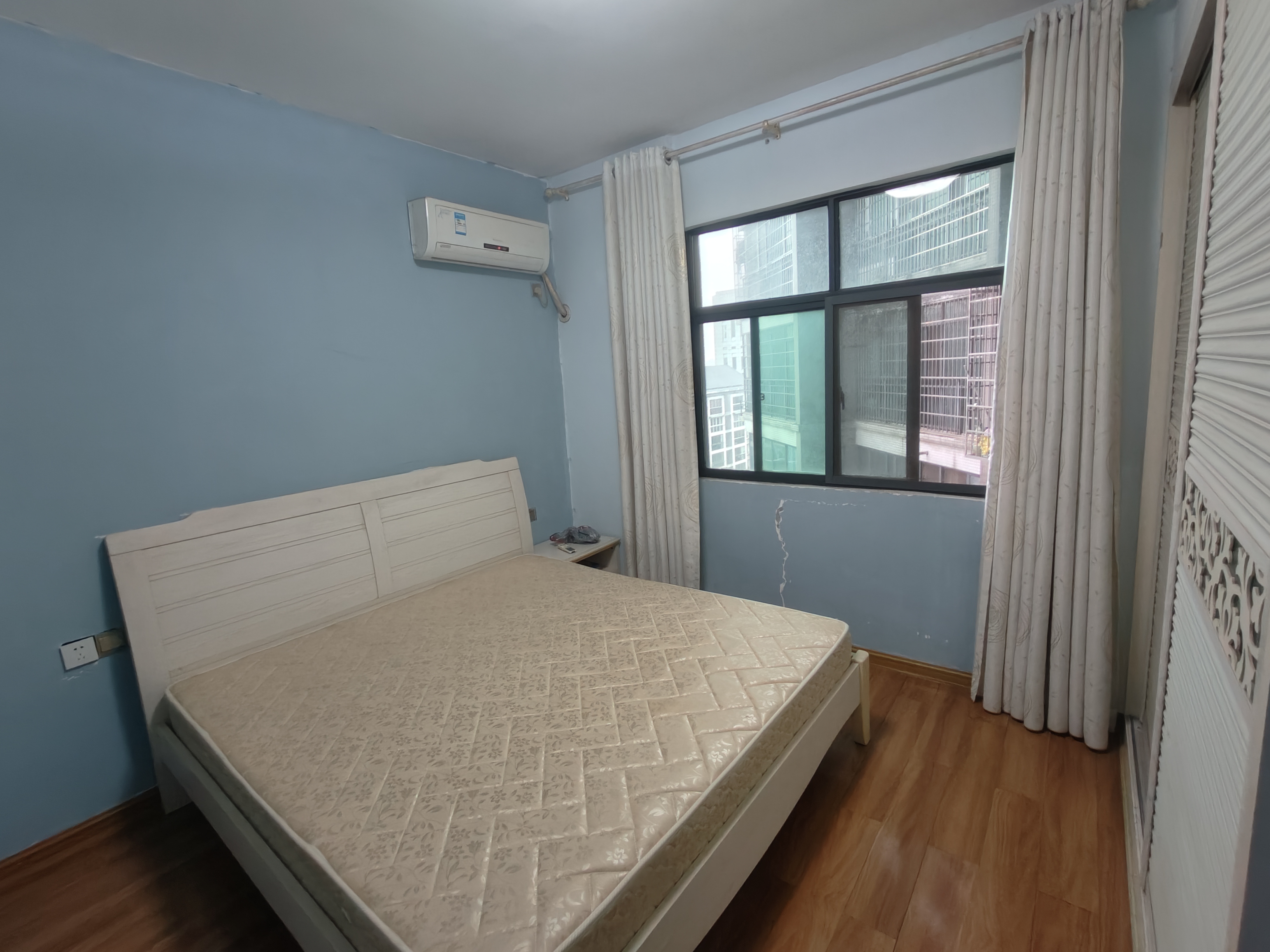 博达绿岛  2室2厅1卫    1500.0元/月