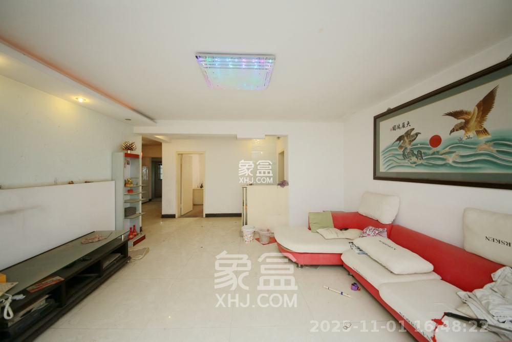 芙蓉苑  4室2厅2卫    2200.0元/月室内图