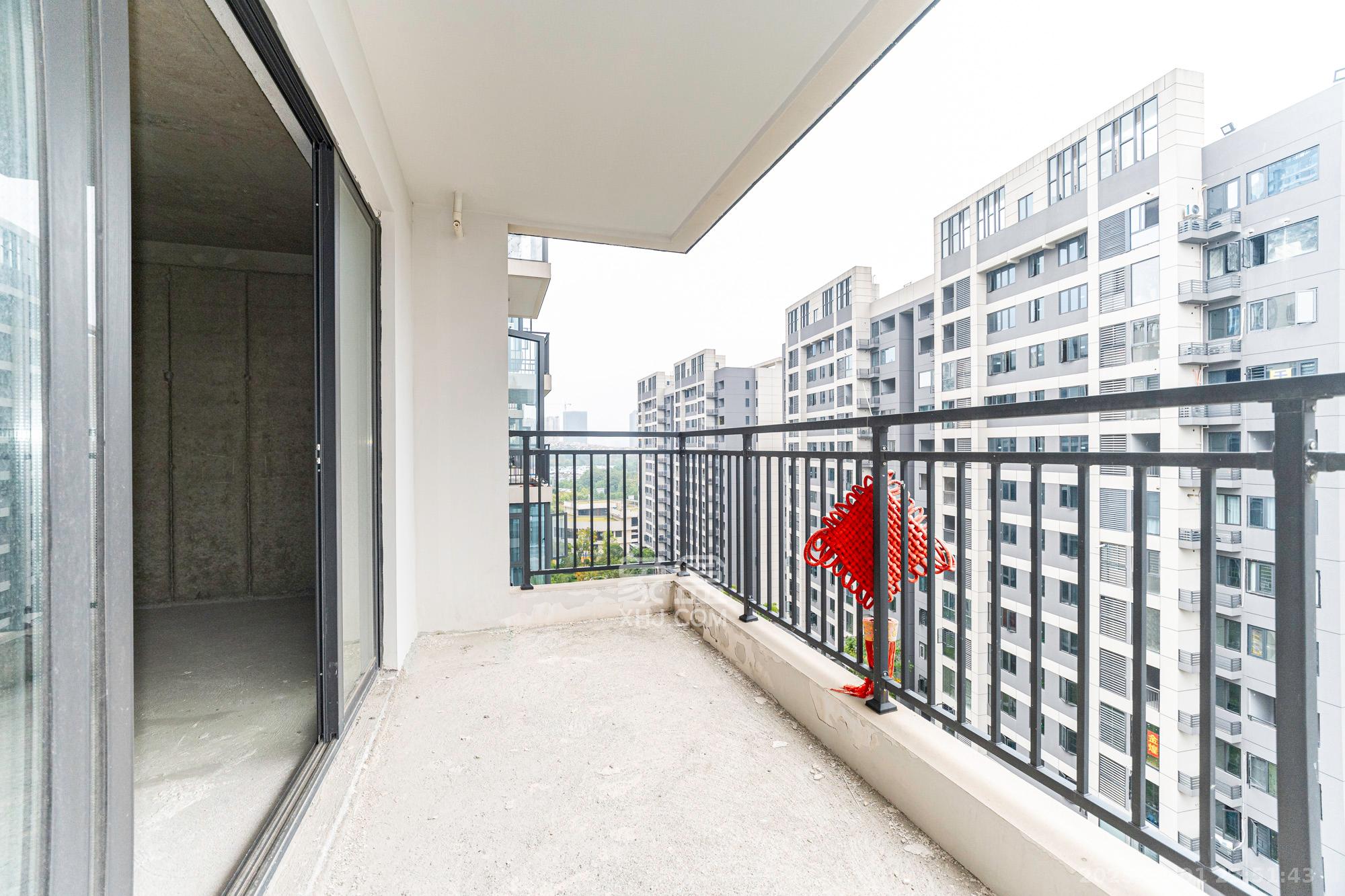 和顺府  4室2厅2卫    177.0万阳台