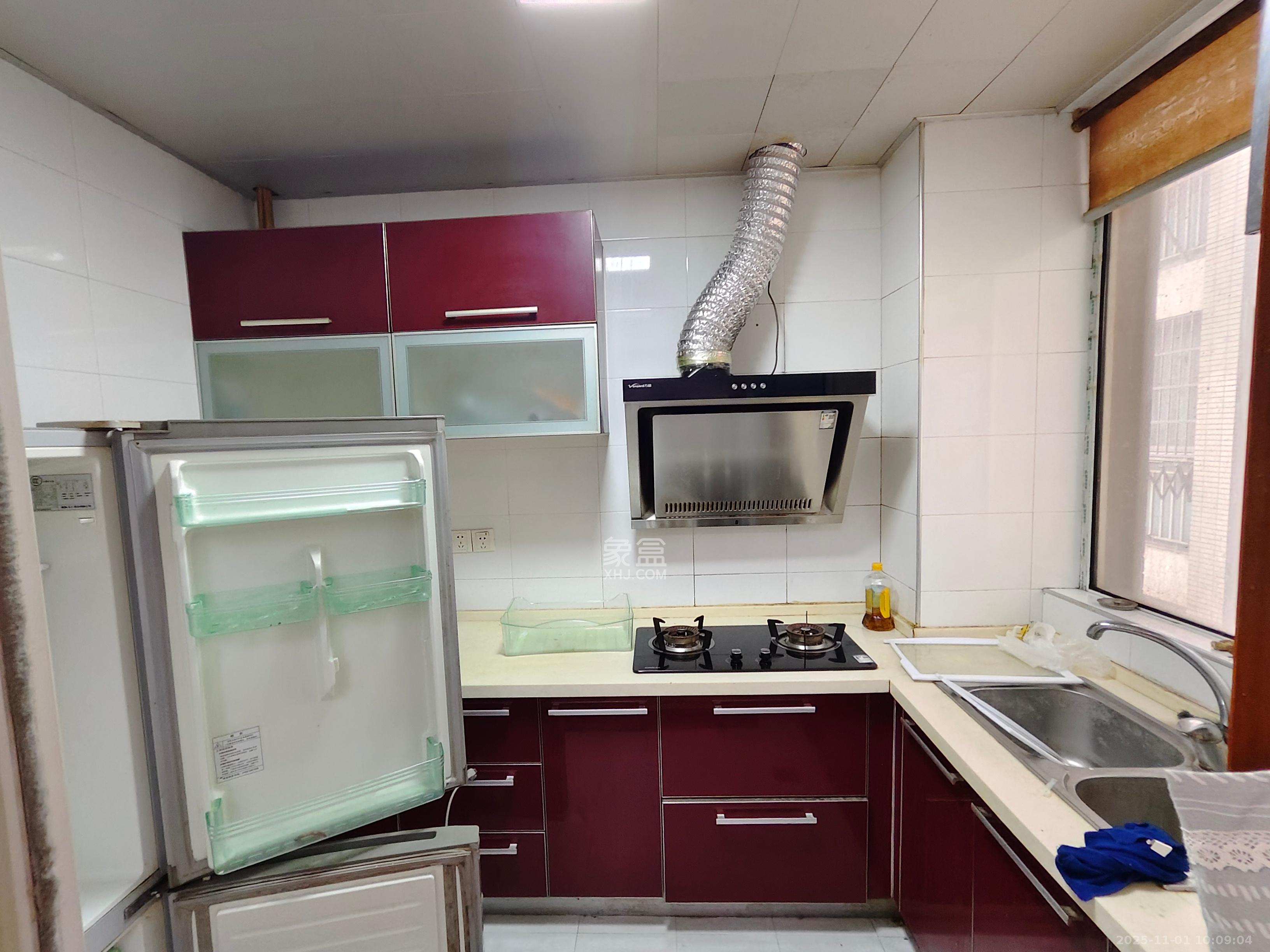 麓山枫情  2室1厅1卫    2200.0元/月室内图