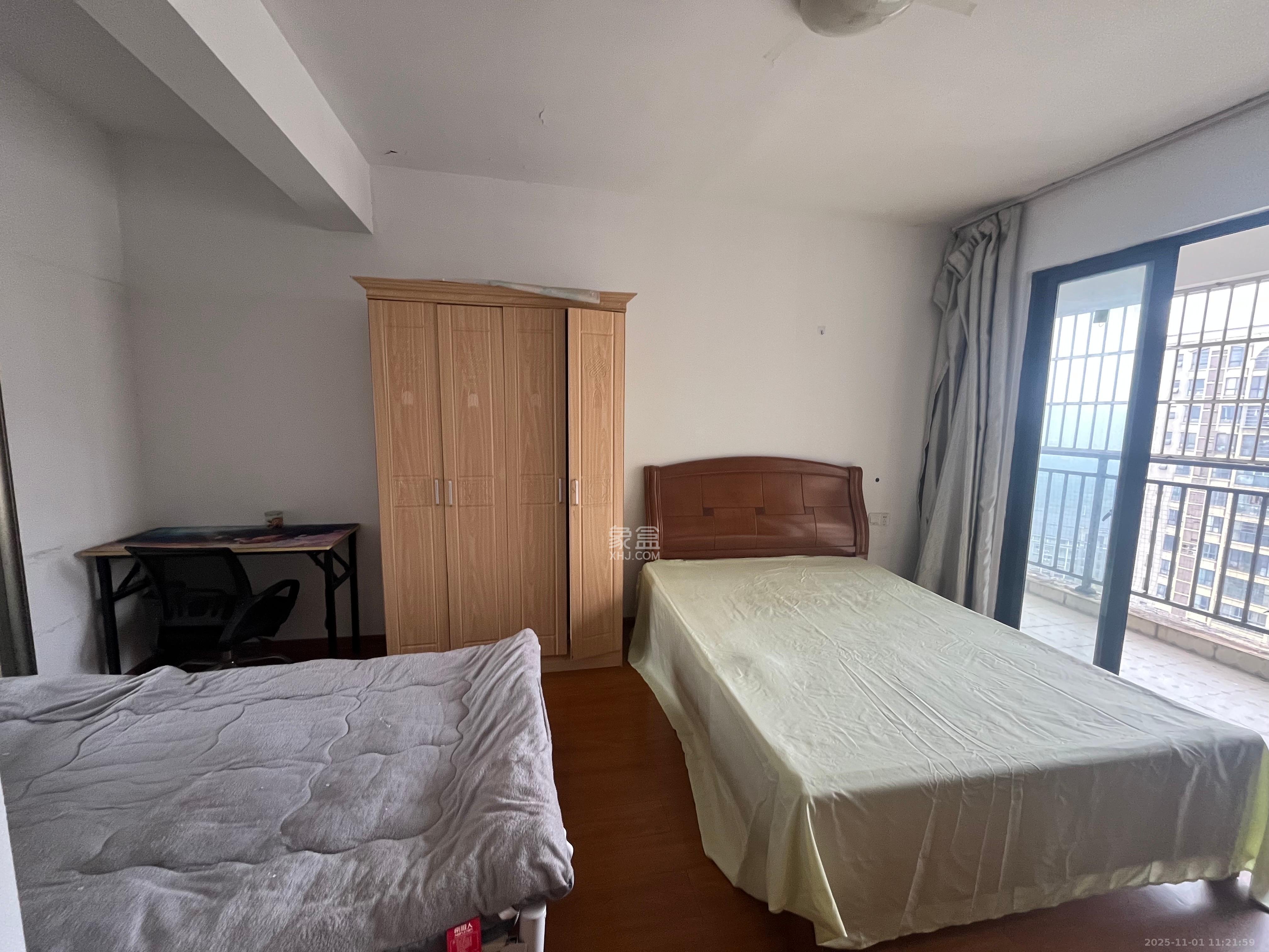 天元涉外桃园 3室2厅2卫 2500.0元/月 天元涉外桃园 3室2厅2卫 2500.0元/月室内图