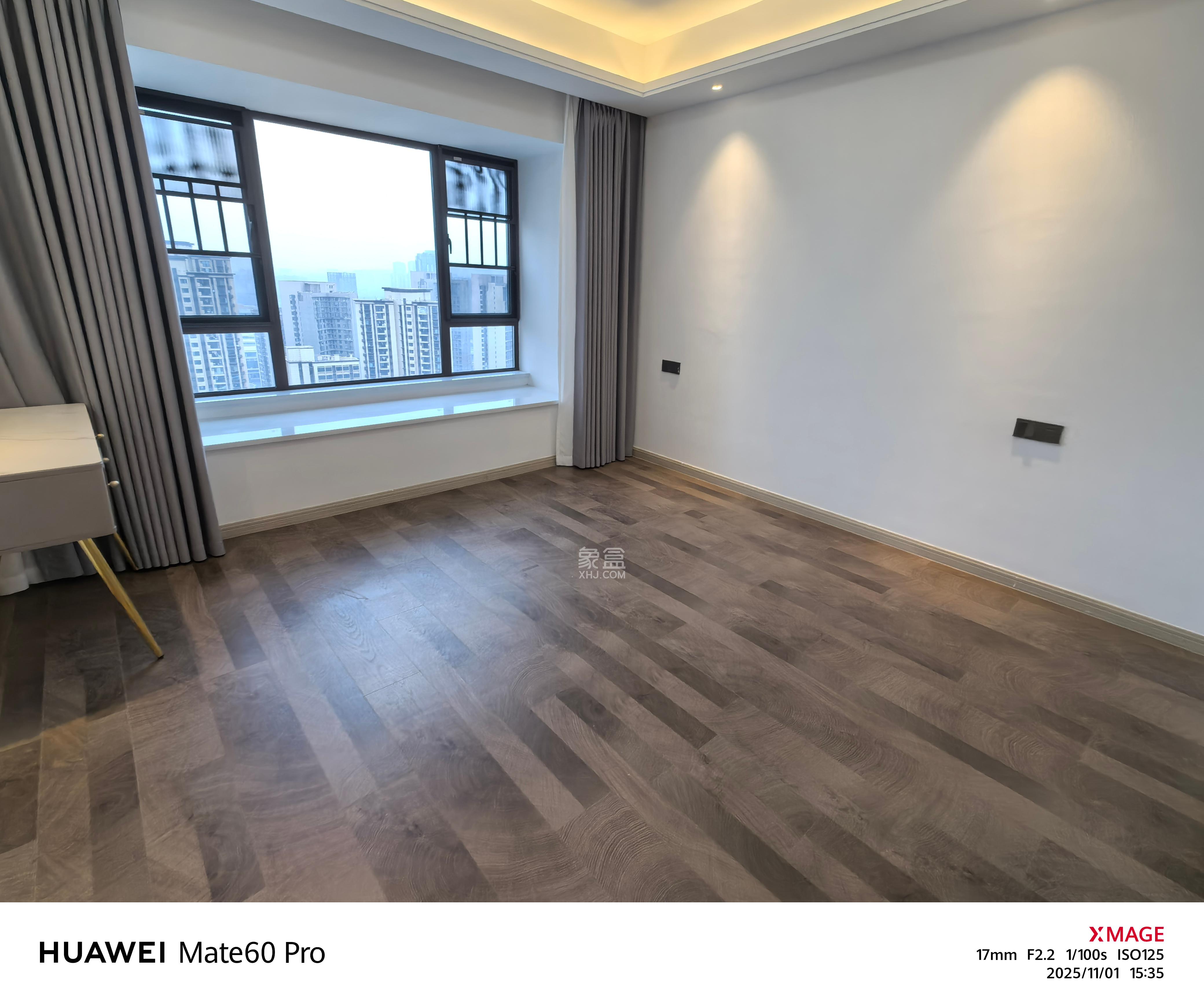 臻园  4室2厅2卫    5000.0元/月室内图