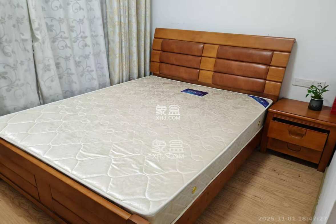 珠江郦城薰衣道 3室2厅1卫 2200.0元/月 珠江郦城薰衣道 3室2厅1卫 2200.0元/月室内图