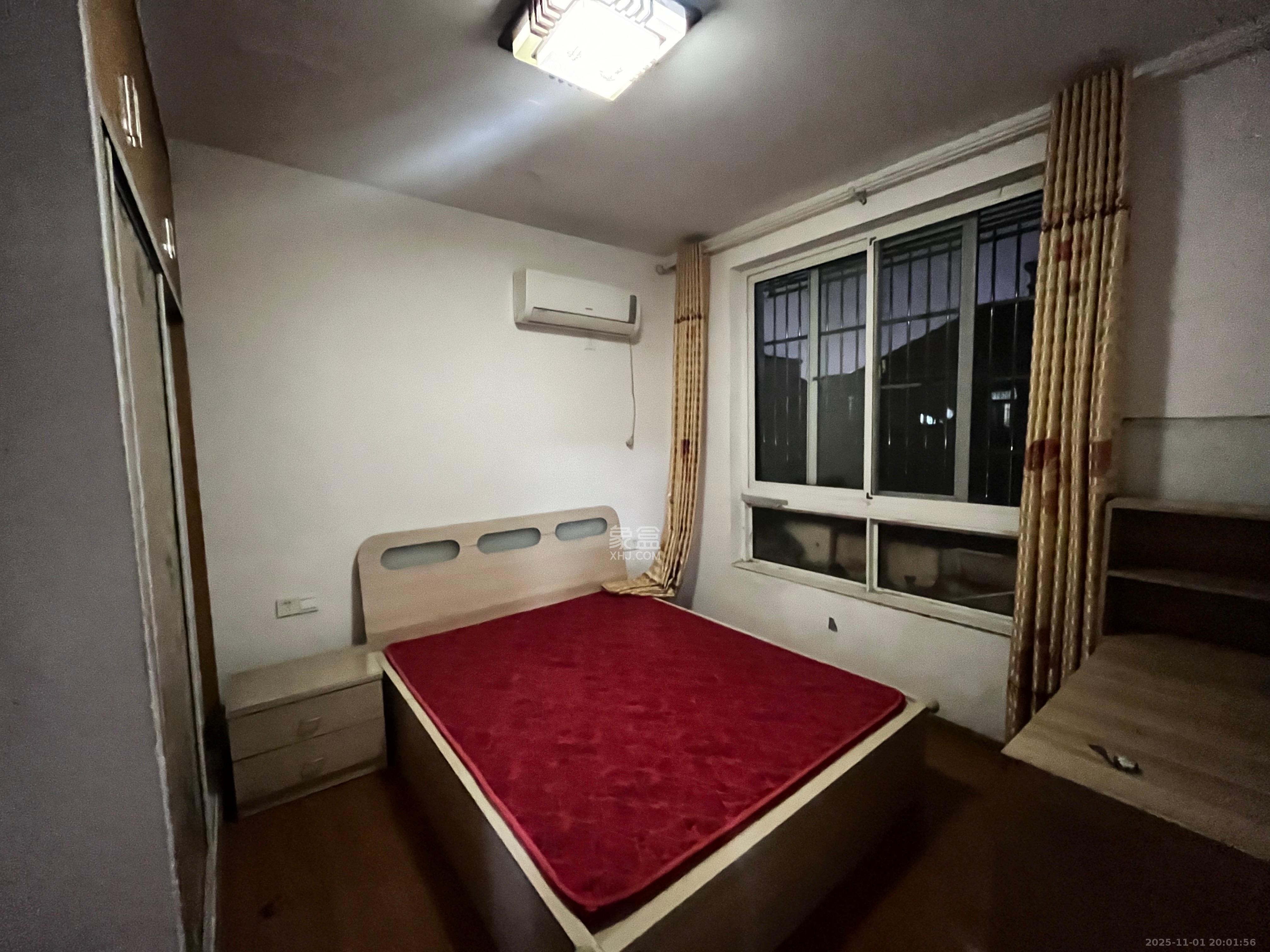 山水湾 2室2厅1卫 1500.0元/月 山水湾 2室2厅1卫 1500.0元/月室内图