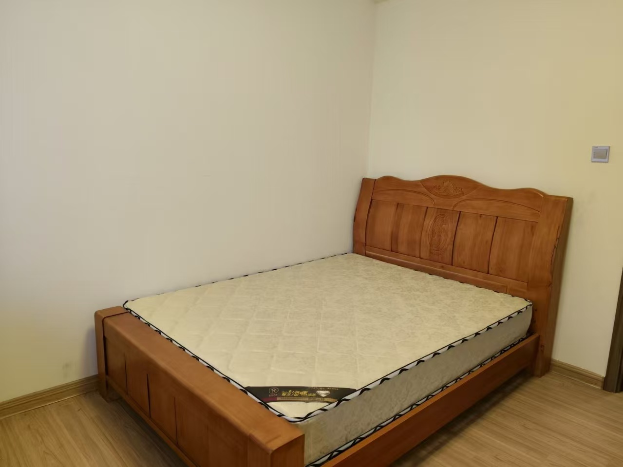 碧桂园梓山府  3室2厅2卫    1800.0元/月室内图