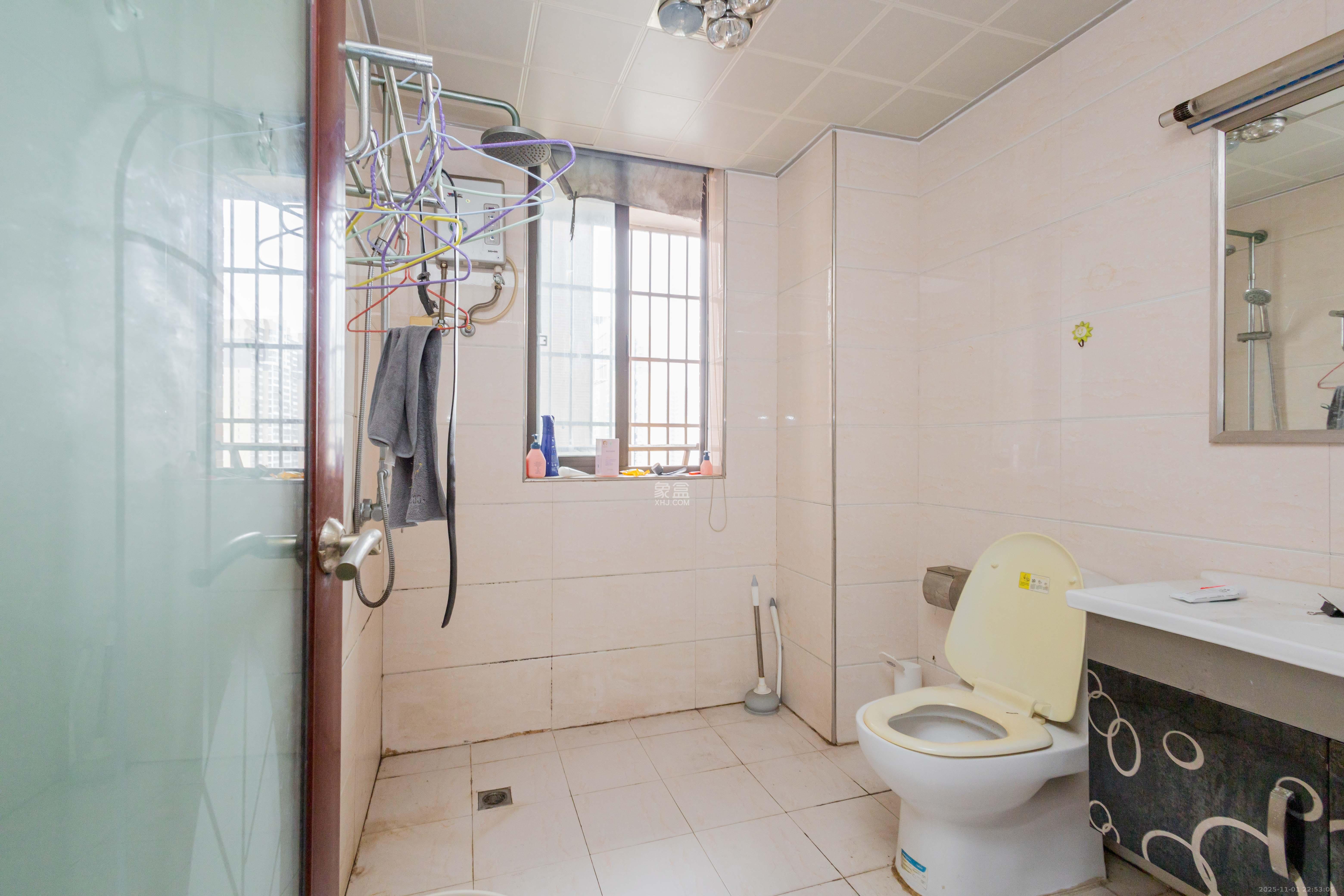 方略潇邦  3室2厅1卫    87.0万卫生间