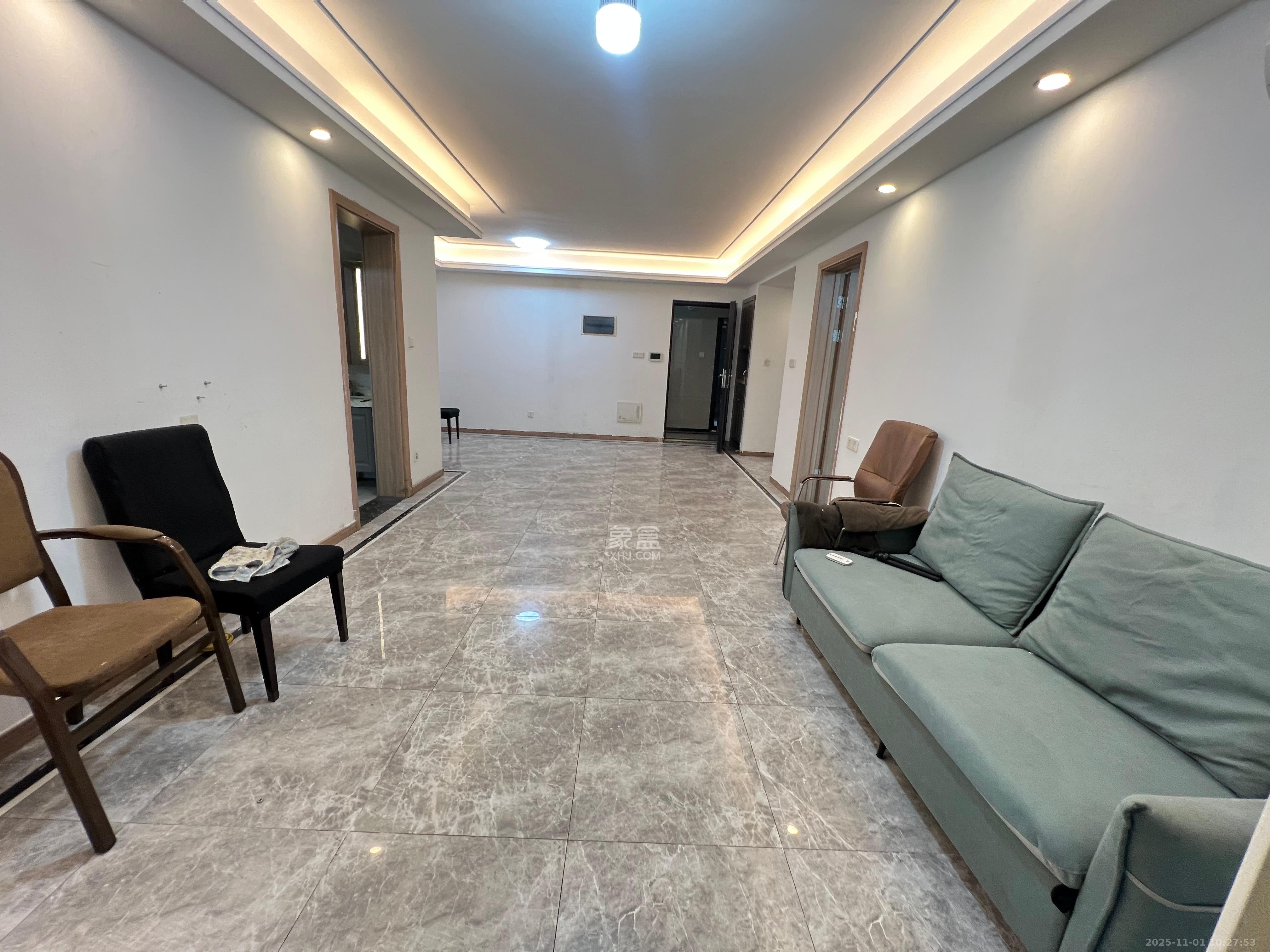 金地中交麓谷香颂(金地中交雅苑) 3室2厅2卫 3300.0元/月 金地中交麓谷香颂(金地中交雅苑) 3室2厅2卫 3300.0元/月室内图