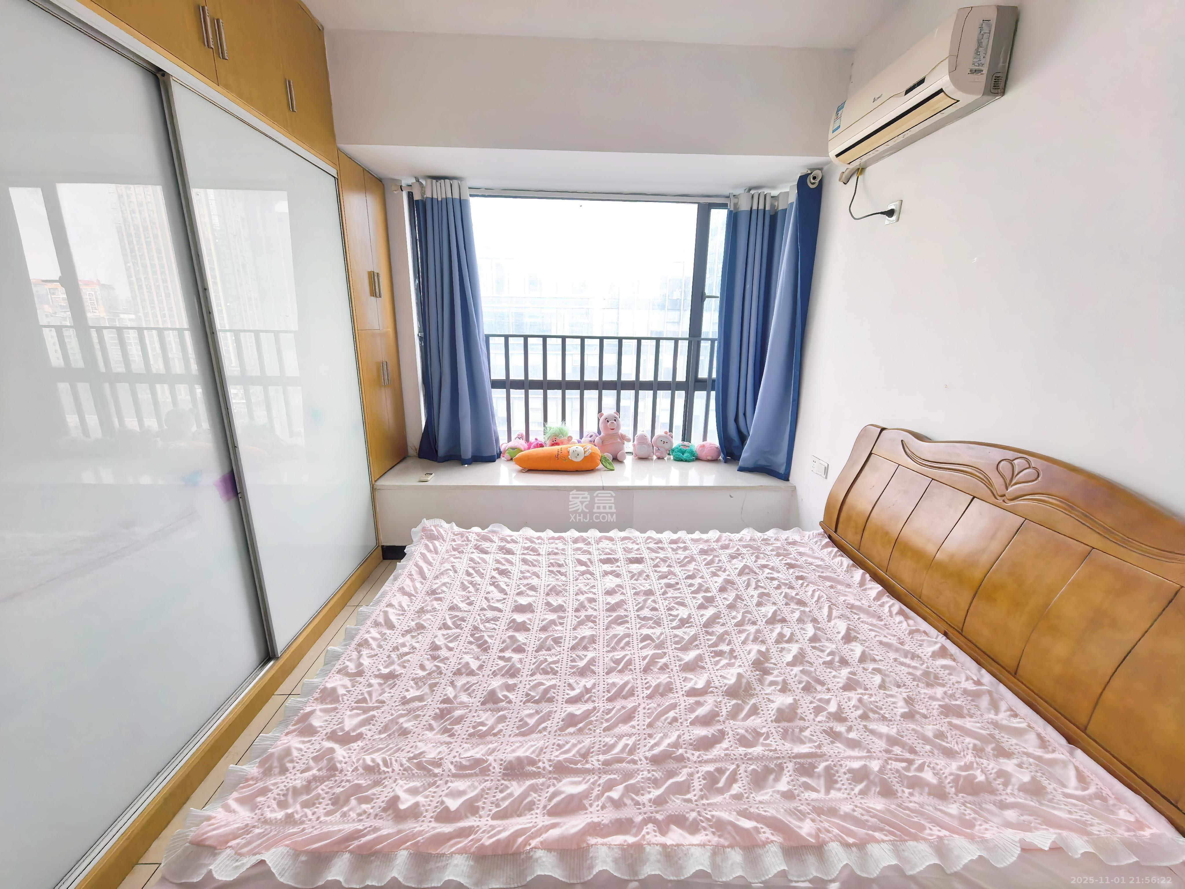 中城丽景香山园  2室2厅1卫    2200.0元/月室内图